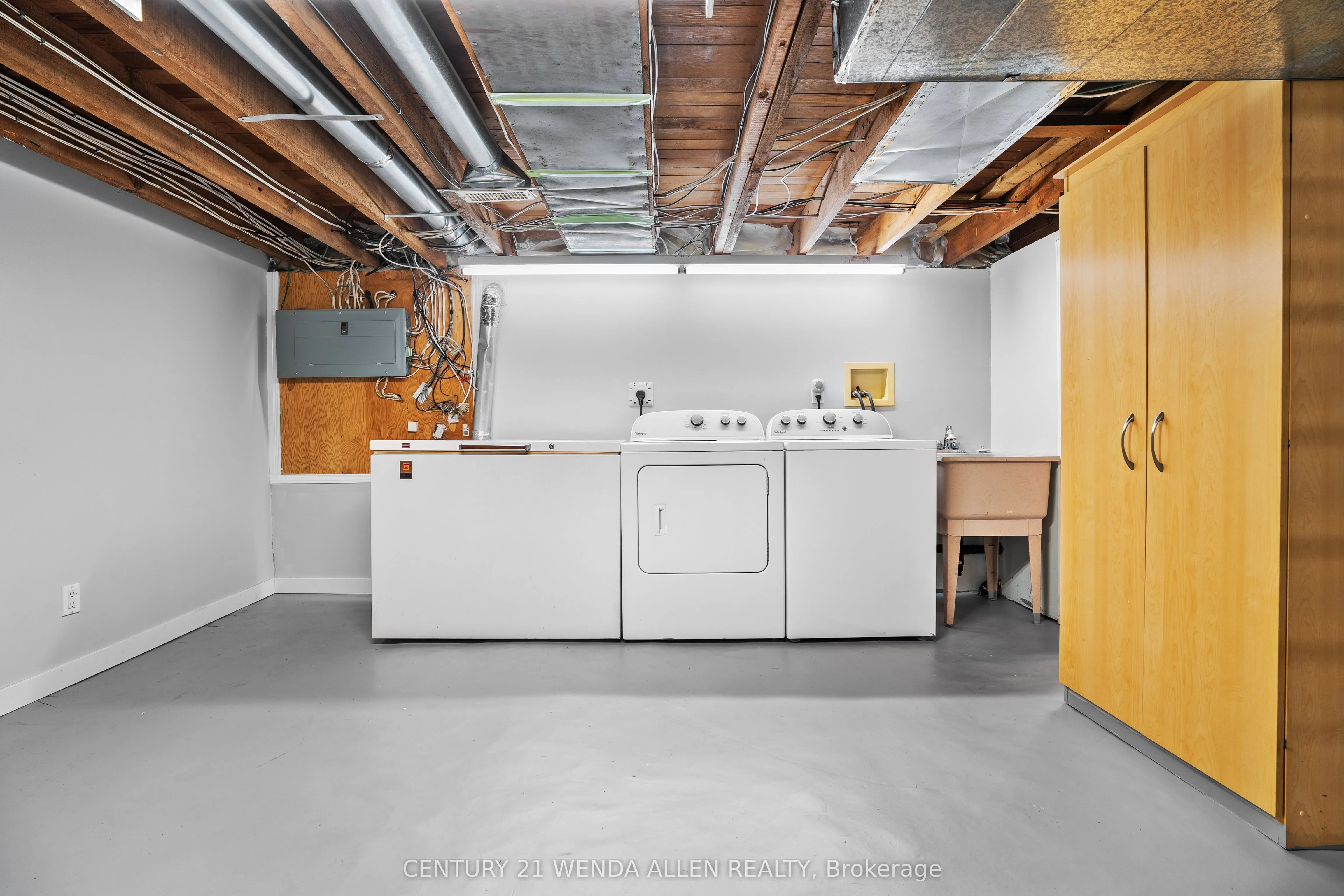73 Montrave Avenue