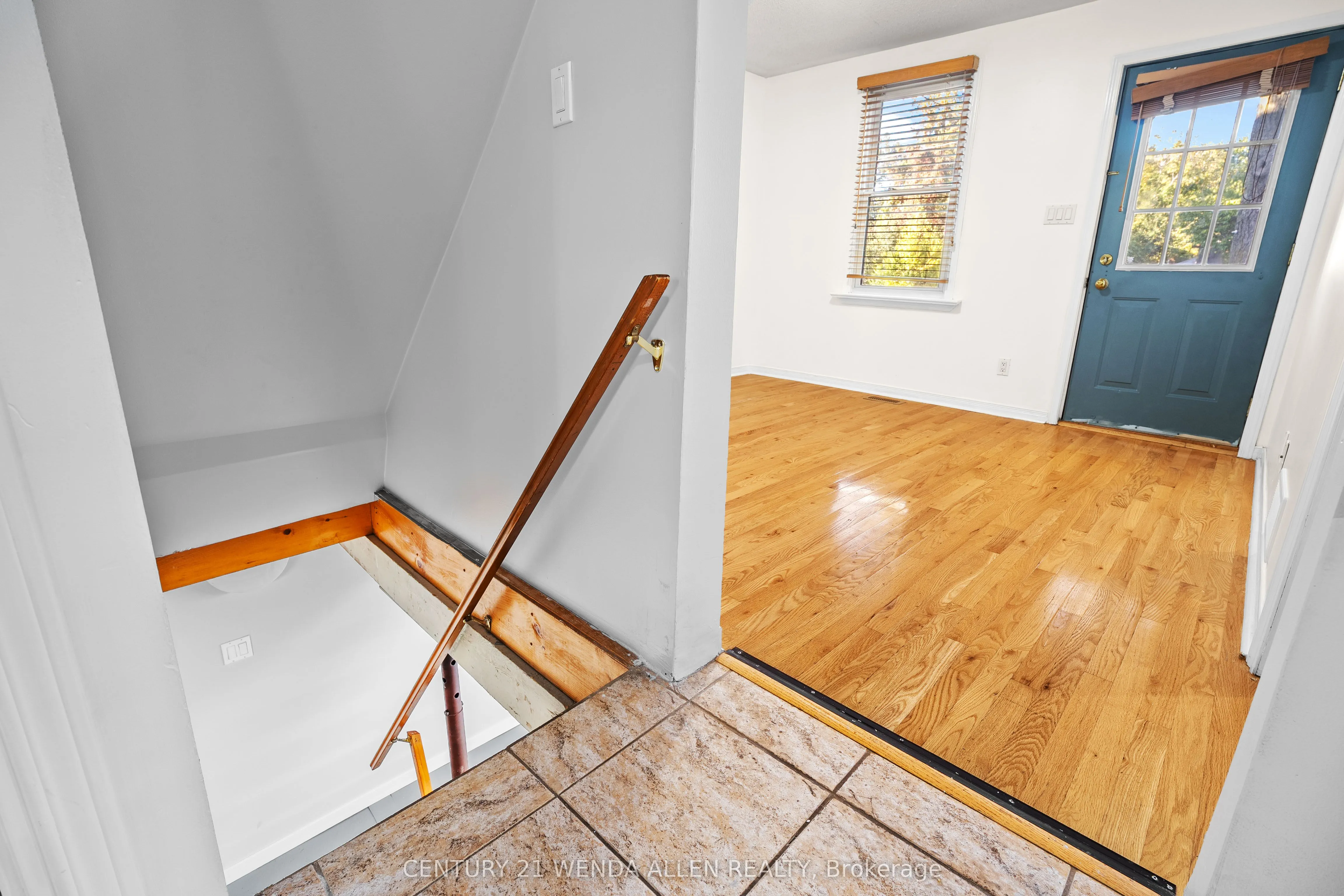 73 Montrave Avenue