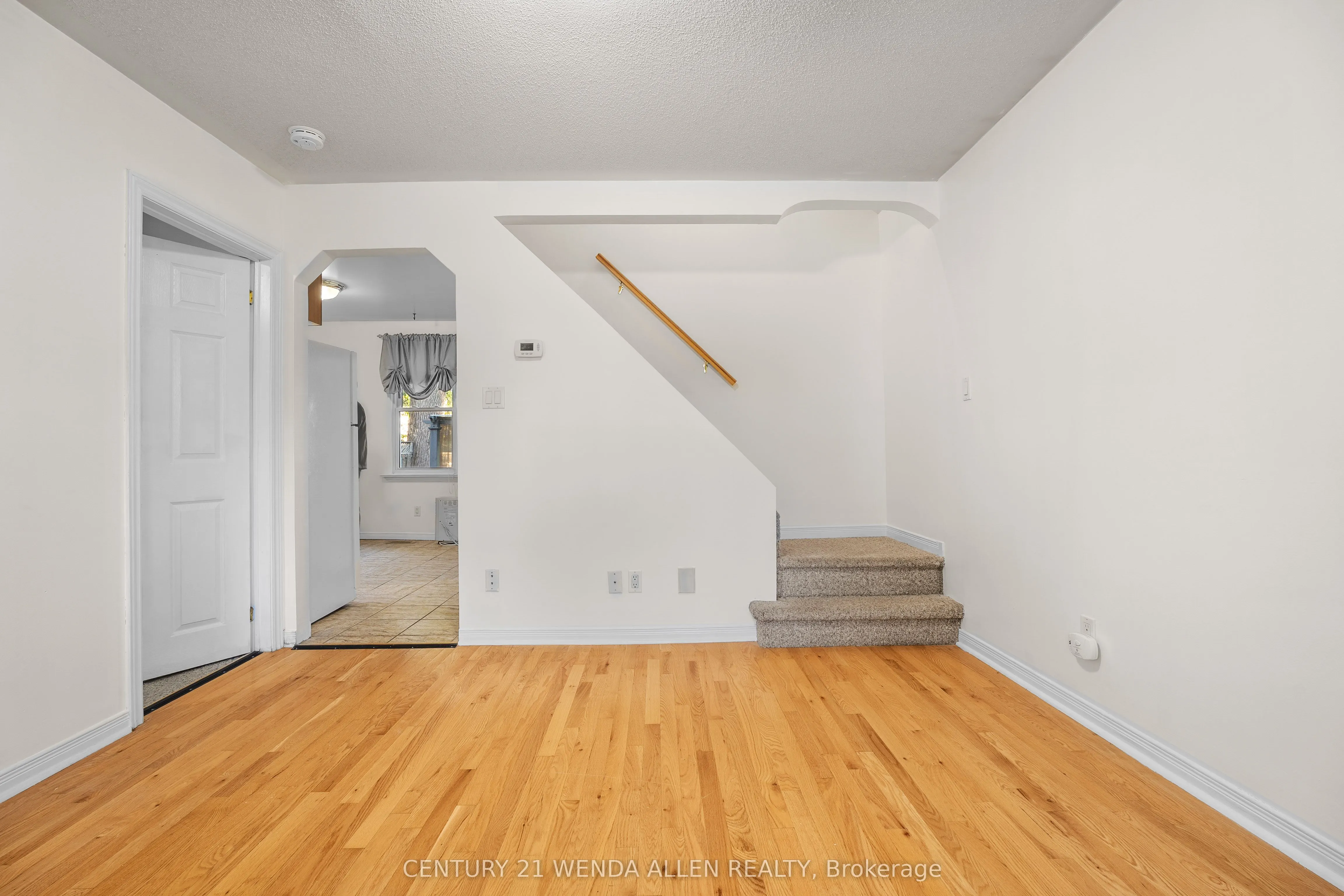73 Montrave Avenue