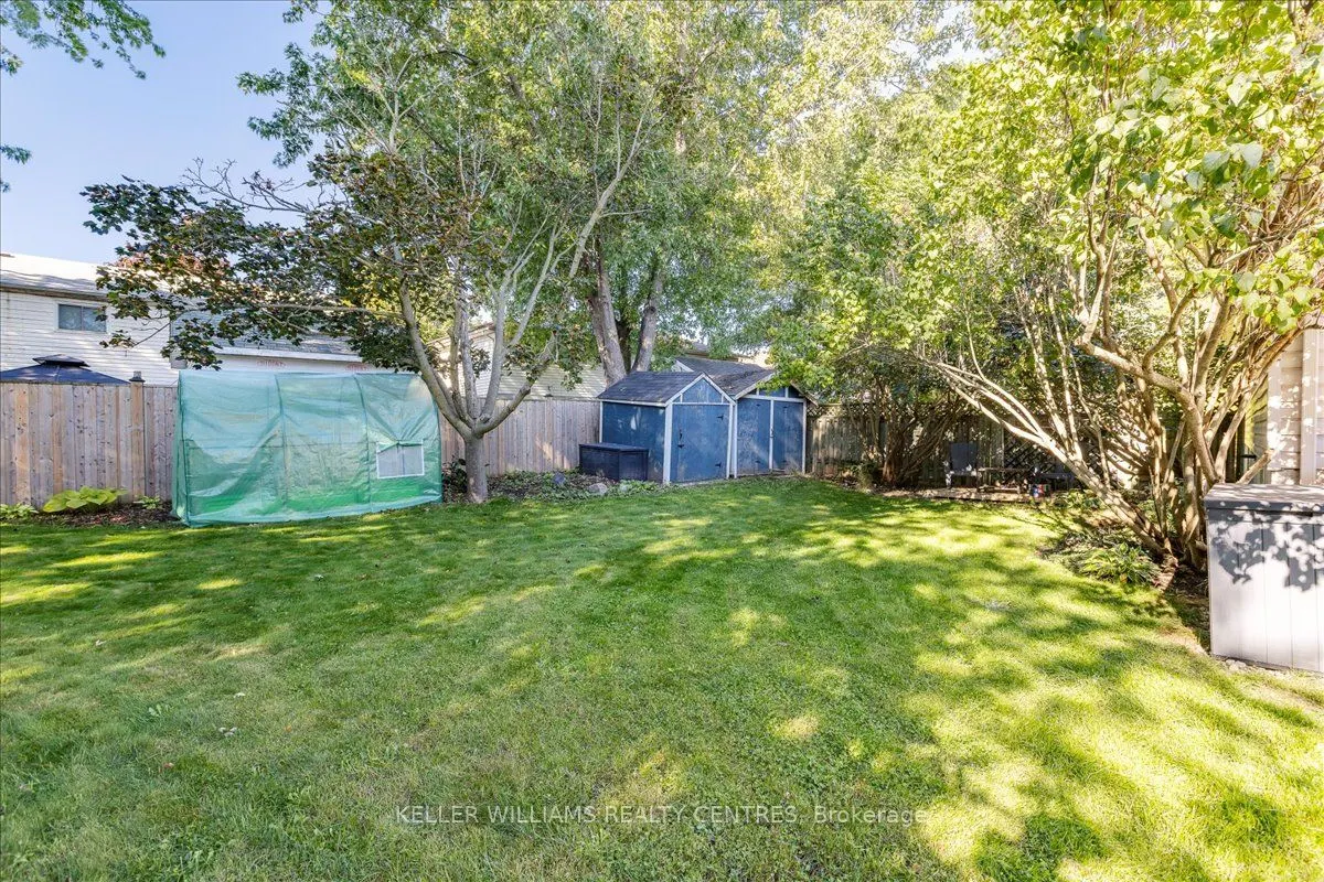 8 Fairbairn Court