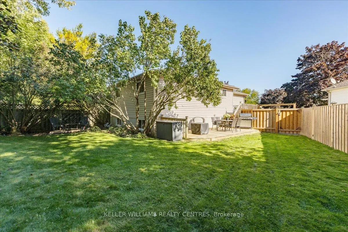 8 Fairbairn Court