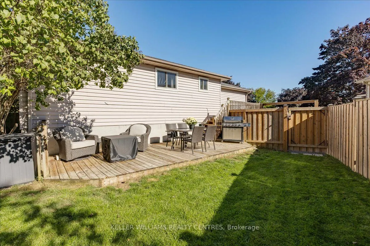 8 Fairbairn Court