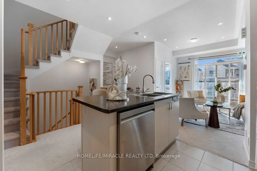 1115 Lockie Drive