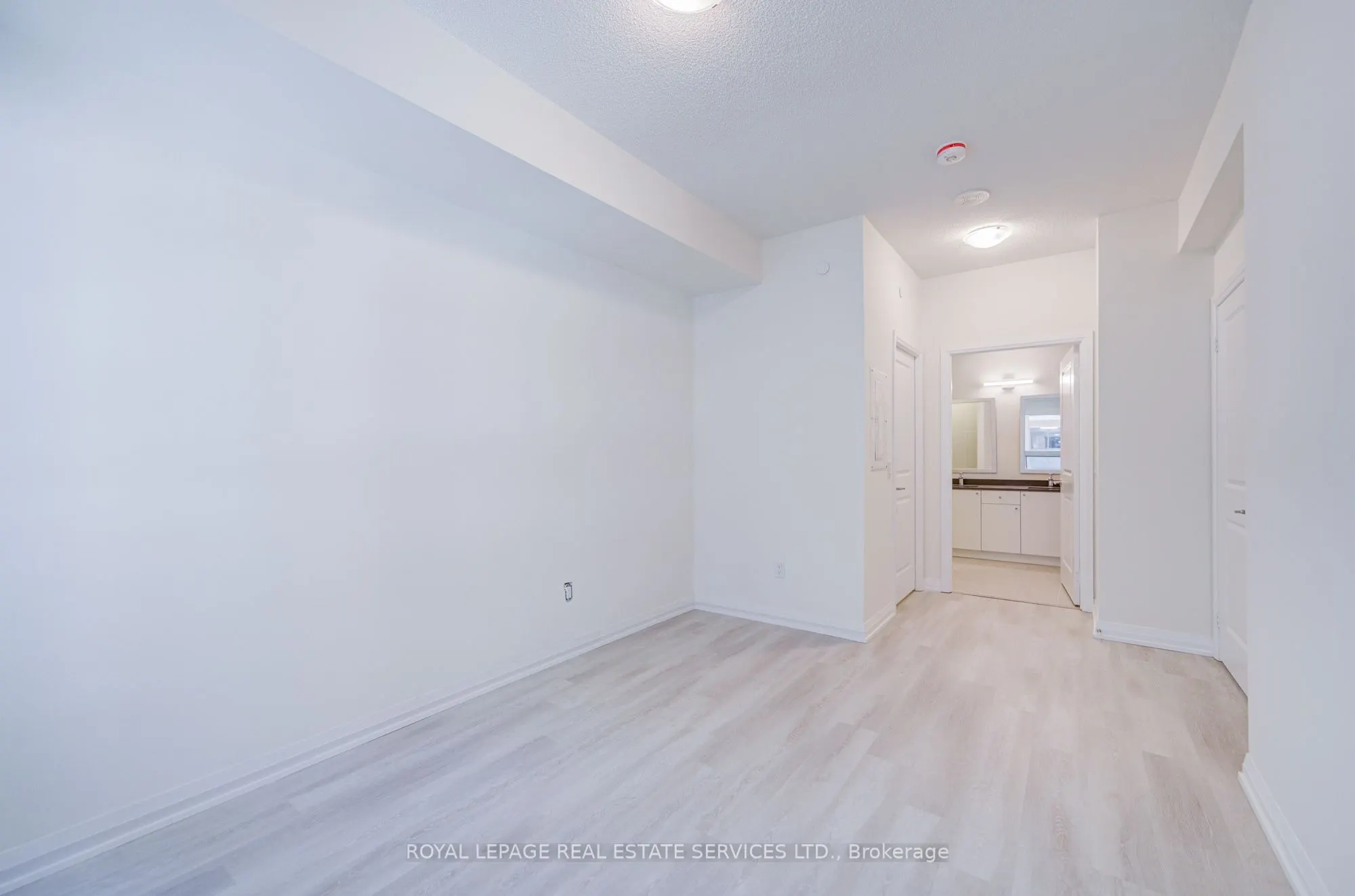 3260 Sheppard Avenue E, #404