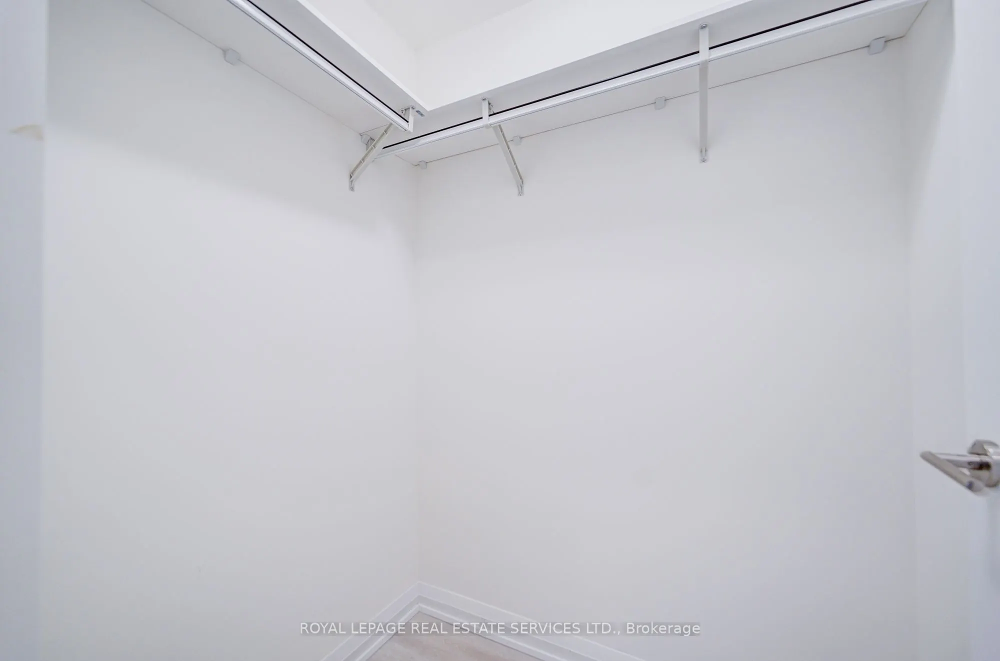 3260 Sheppard Avenue E, #404