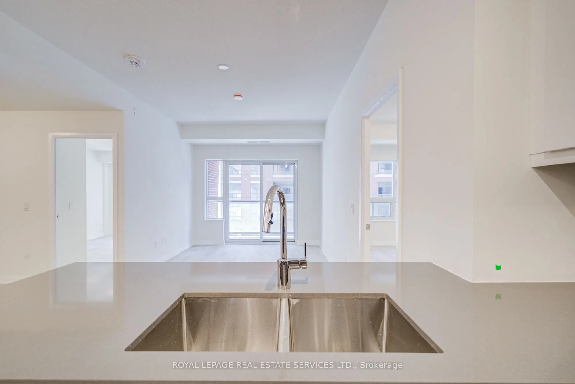3260 Sheppard Avenue E, #404
