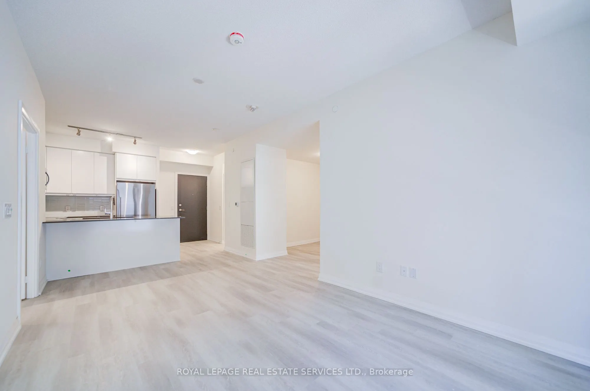 3260 Sheppard Avenue E, #404