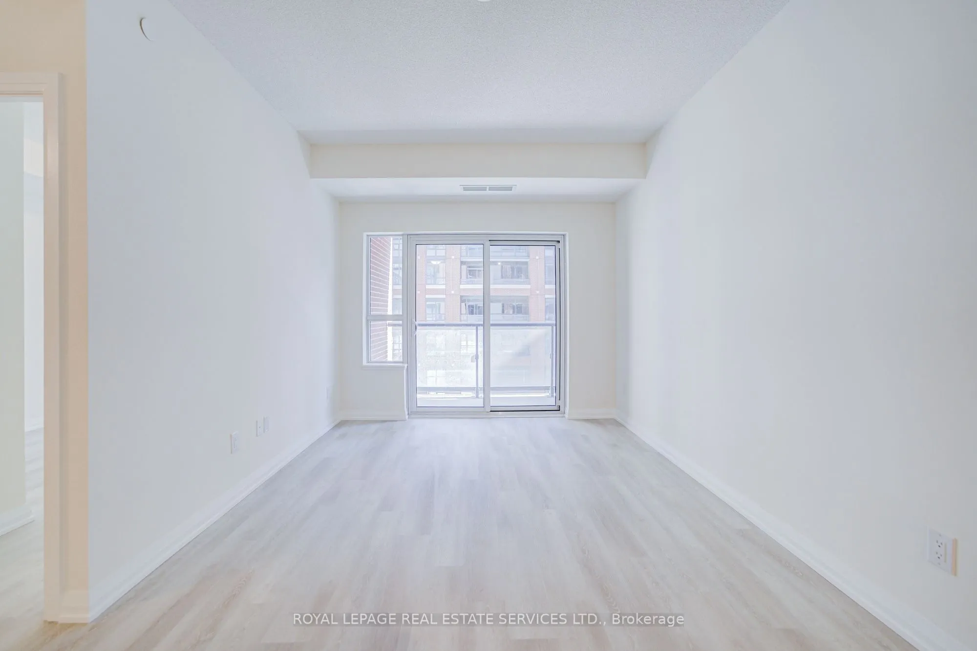 3260 Sheppard Avenue E, #404