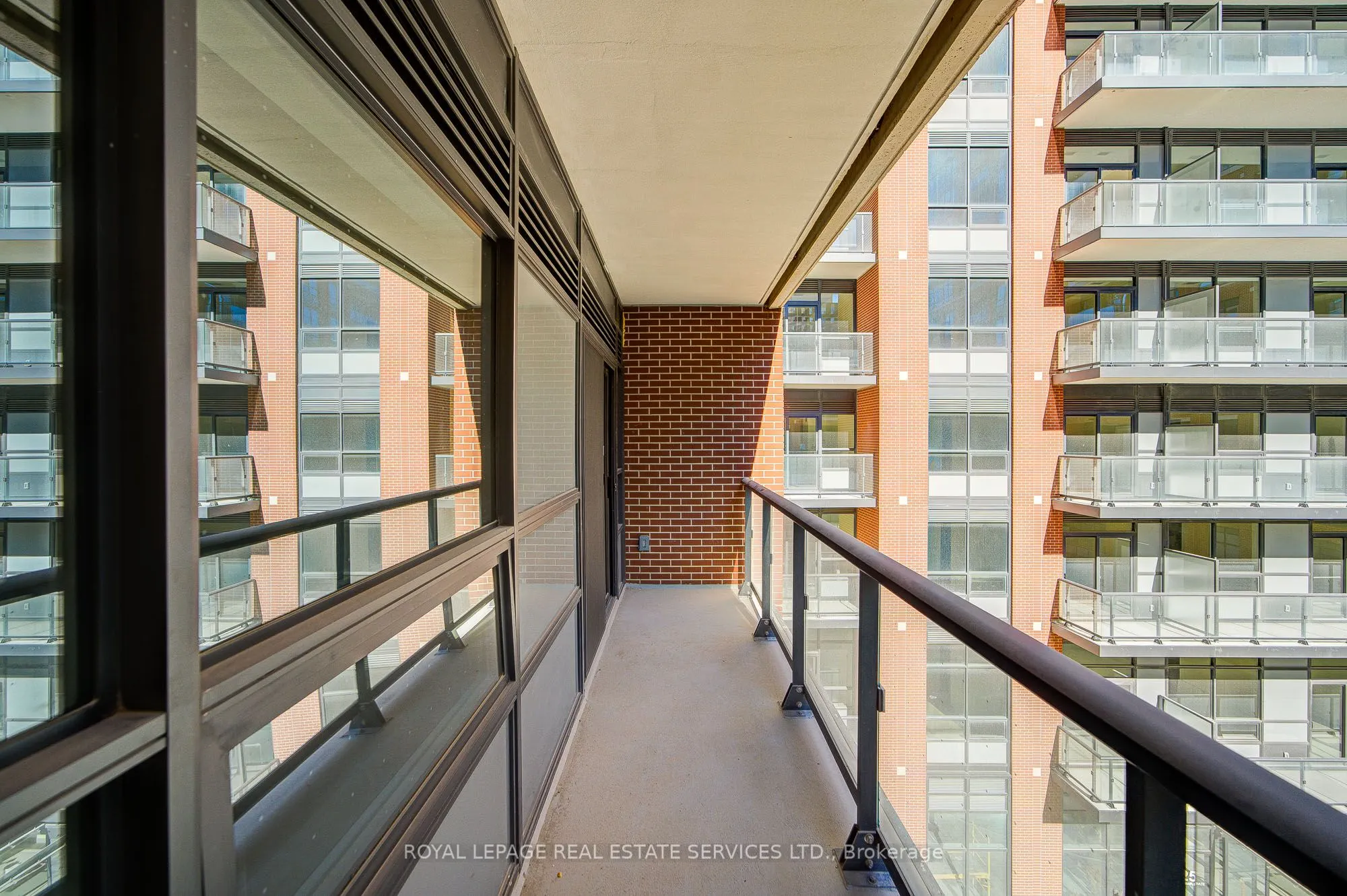 3260 Sheppard Avenue E, #404