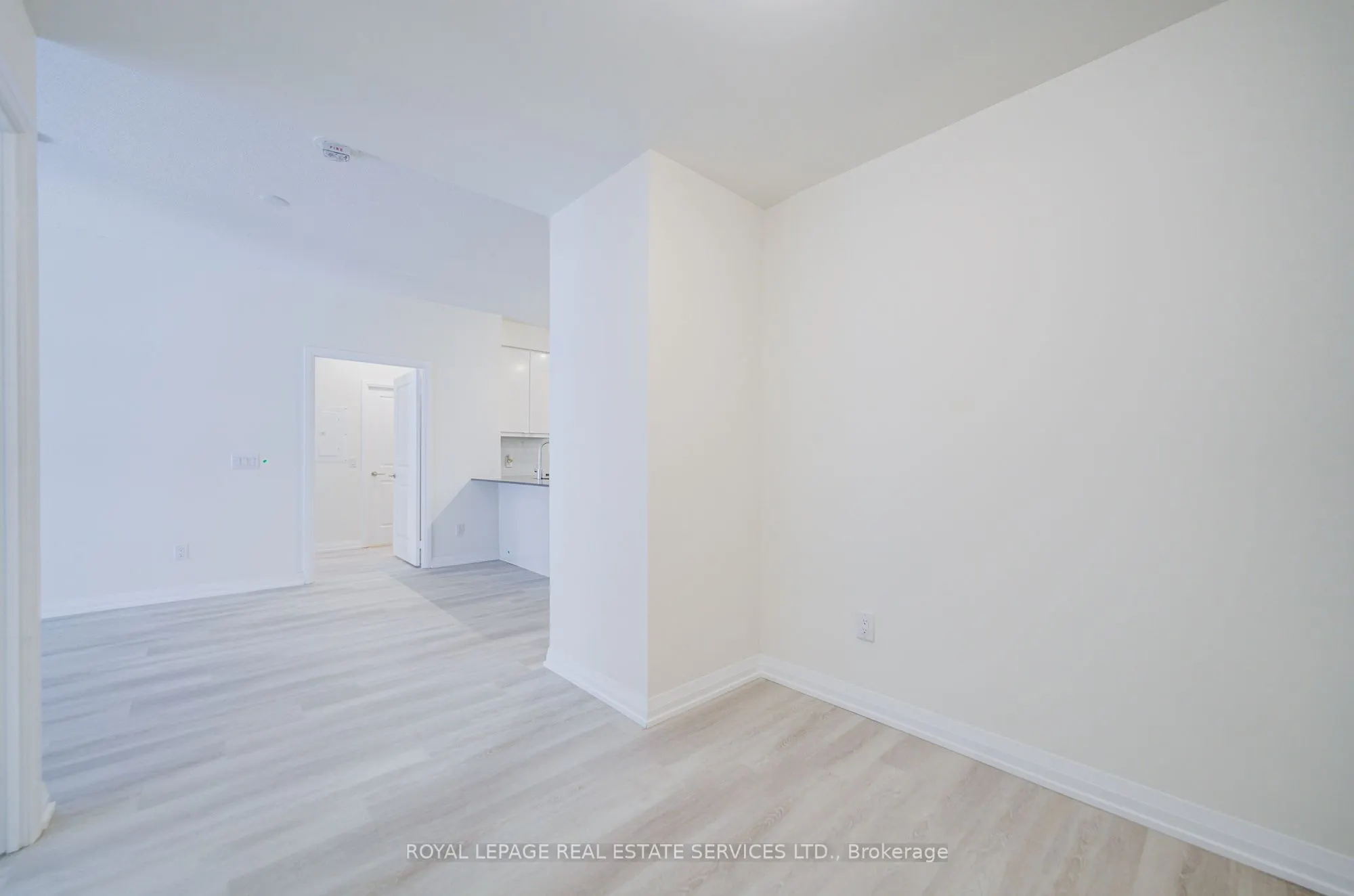 3260 Sheppard Avenue E, #404