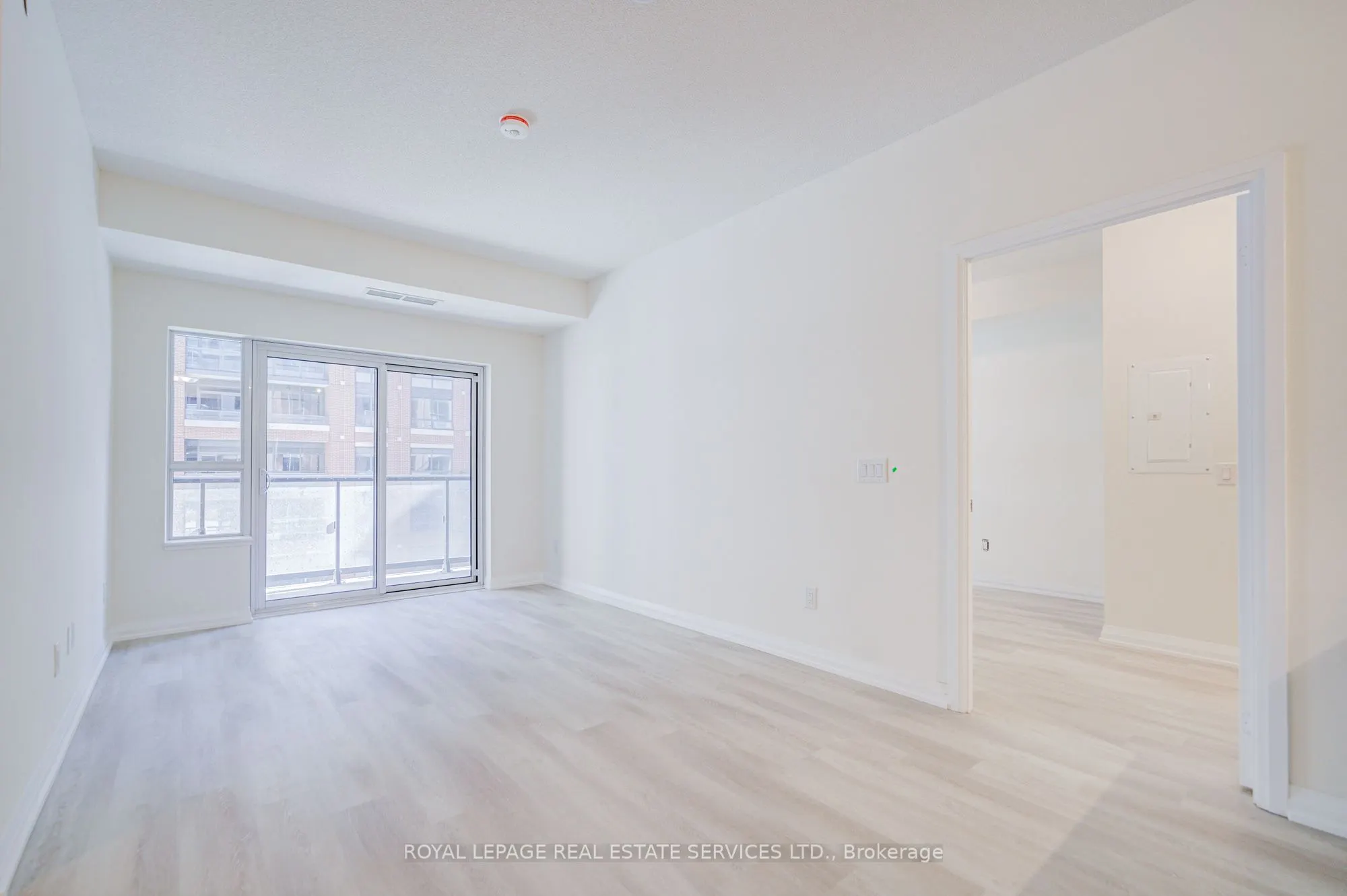3260 Sheppard Avenue E, #404