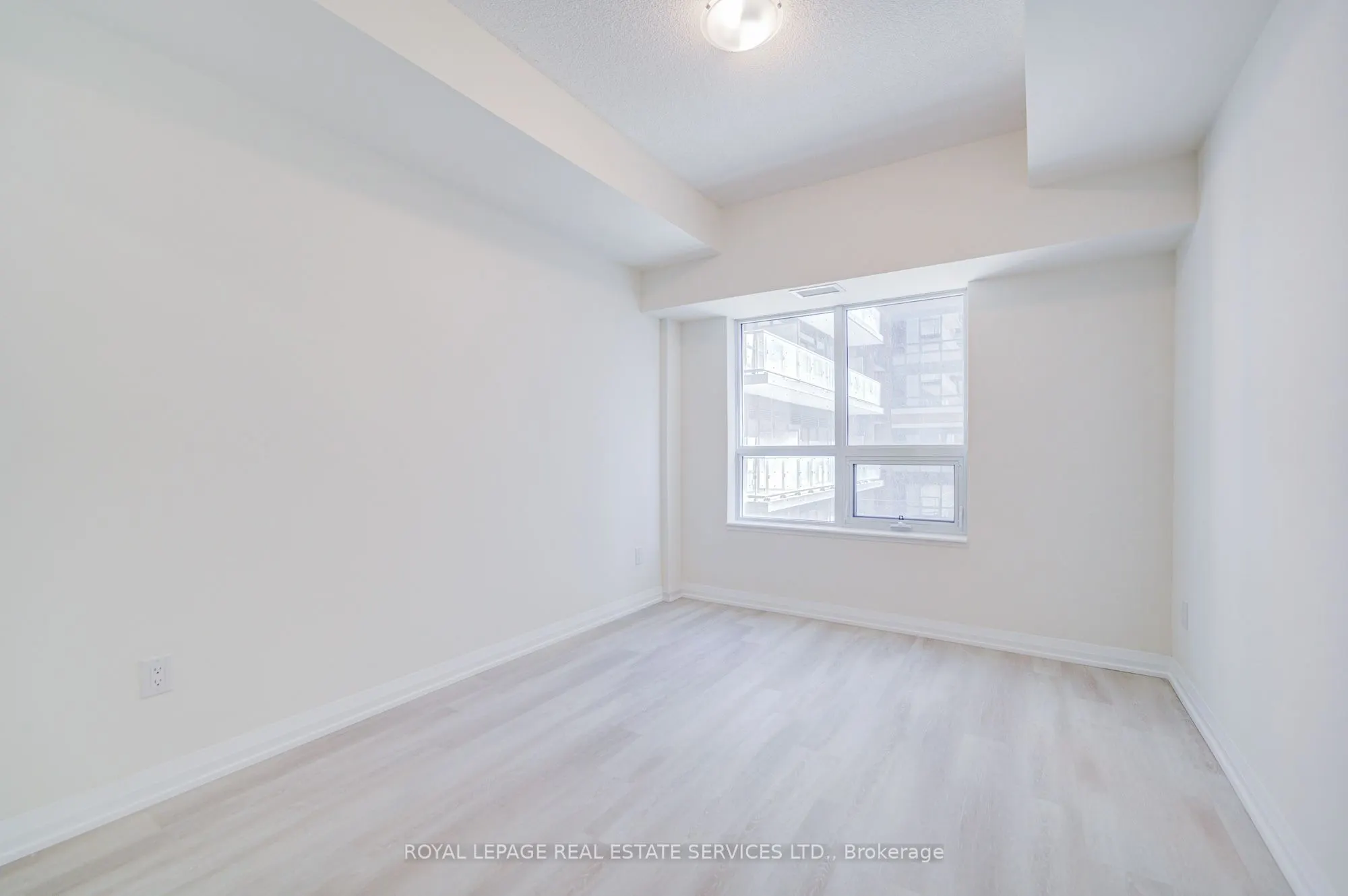 3260 Sheppard Avenue E, #404