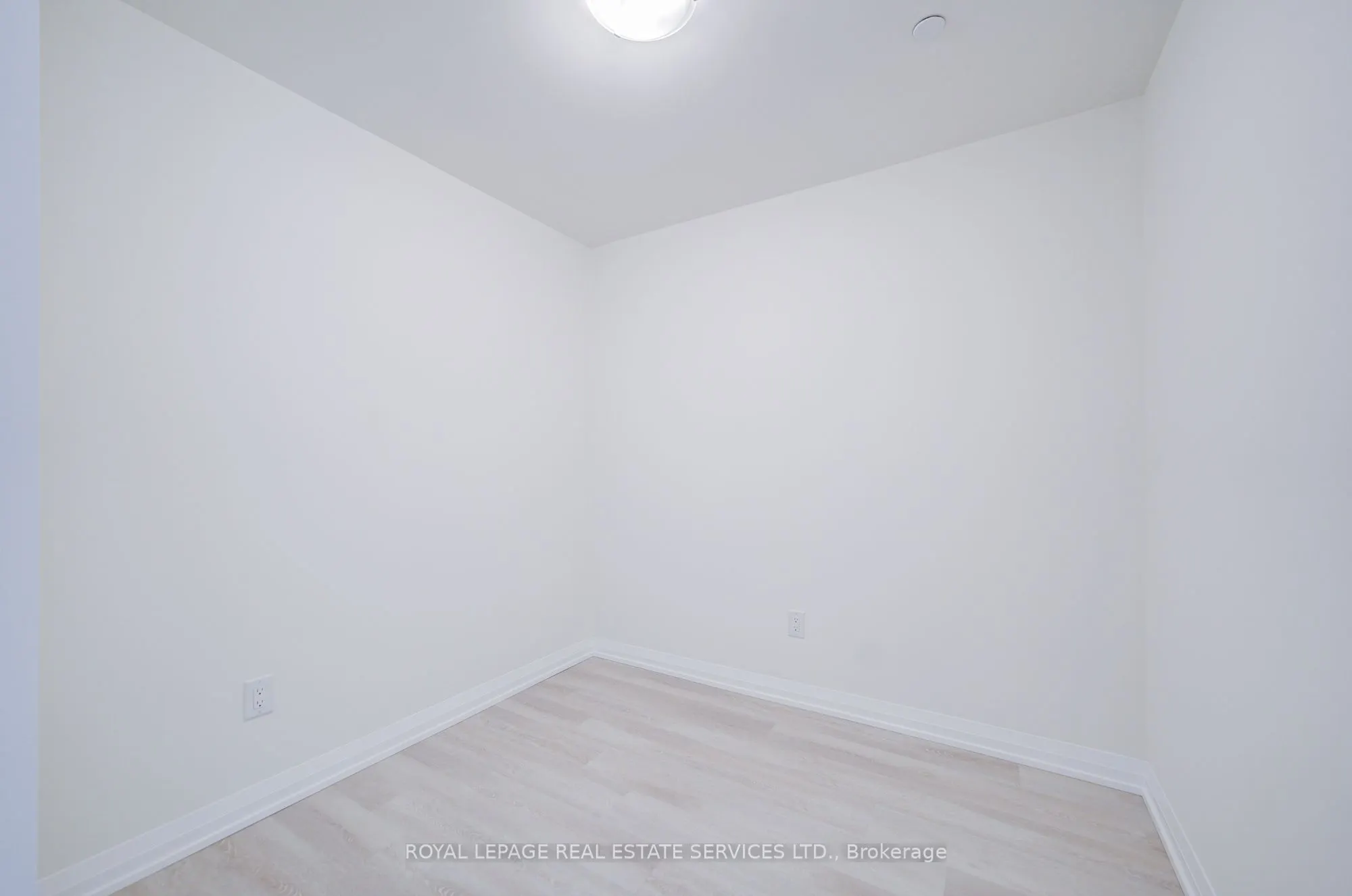 3260 Sheppard Avenue E, #404