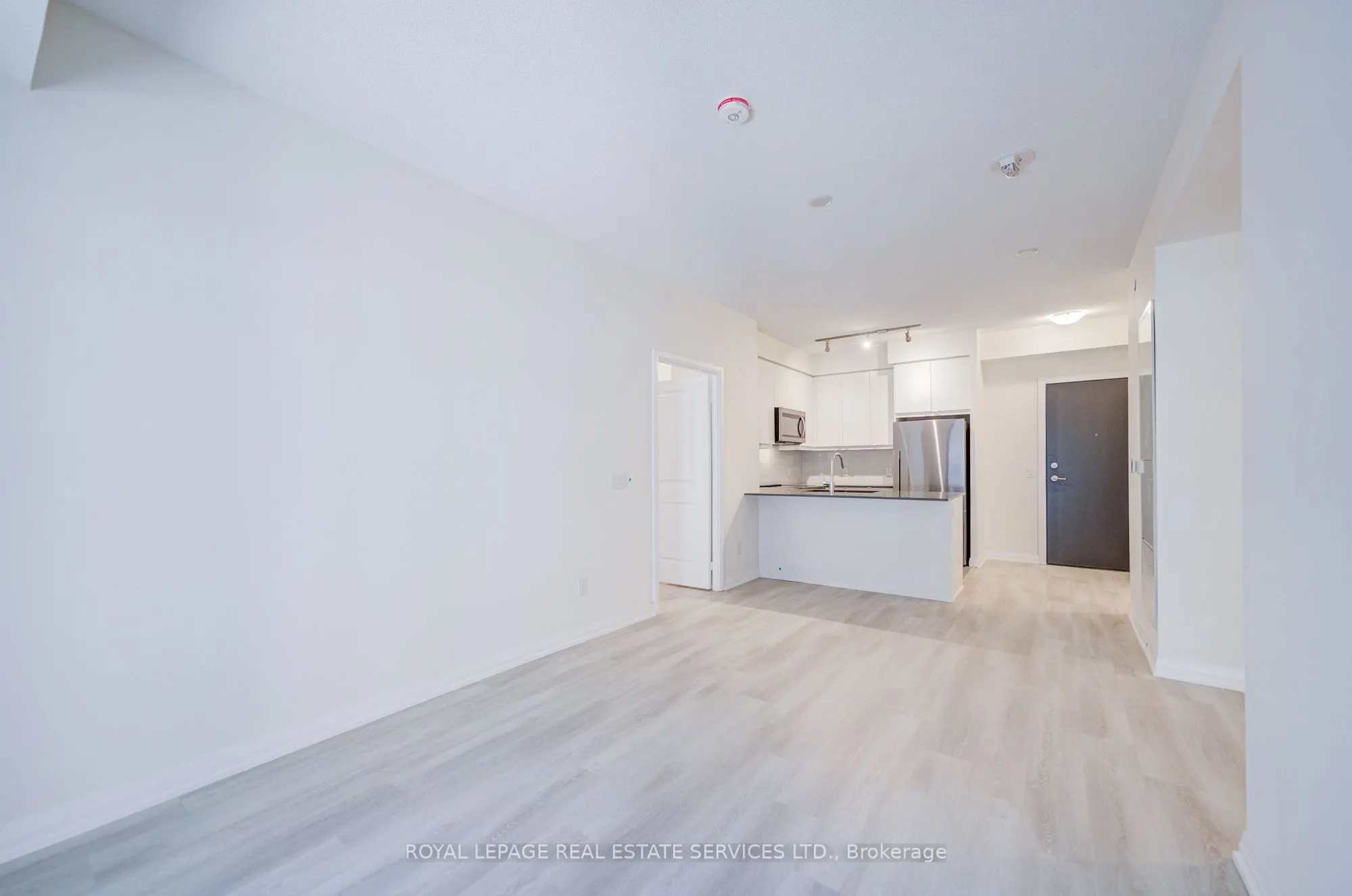 3260 Sheppard Avenue E, #404