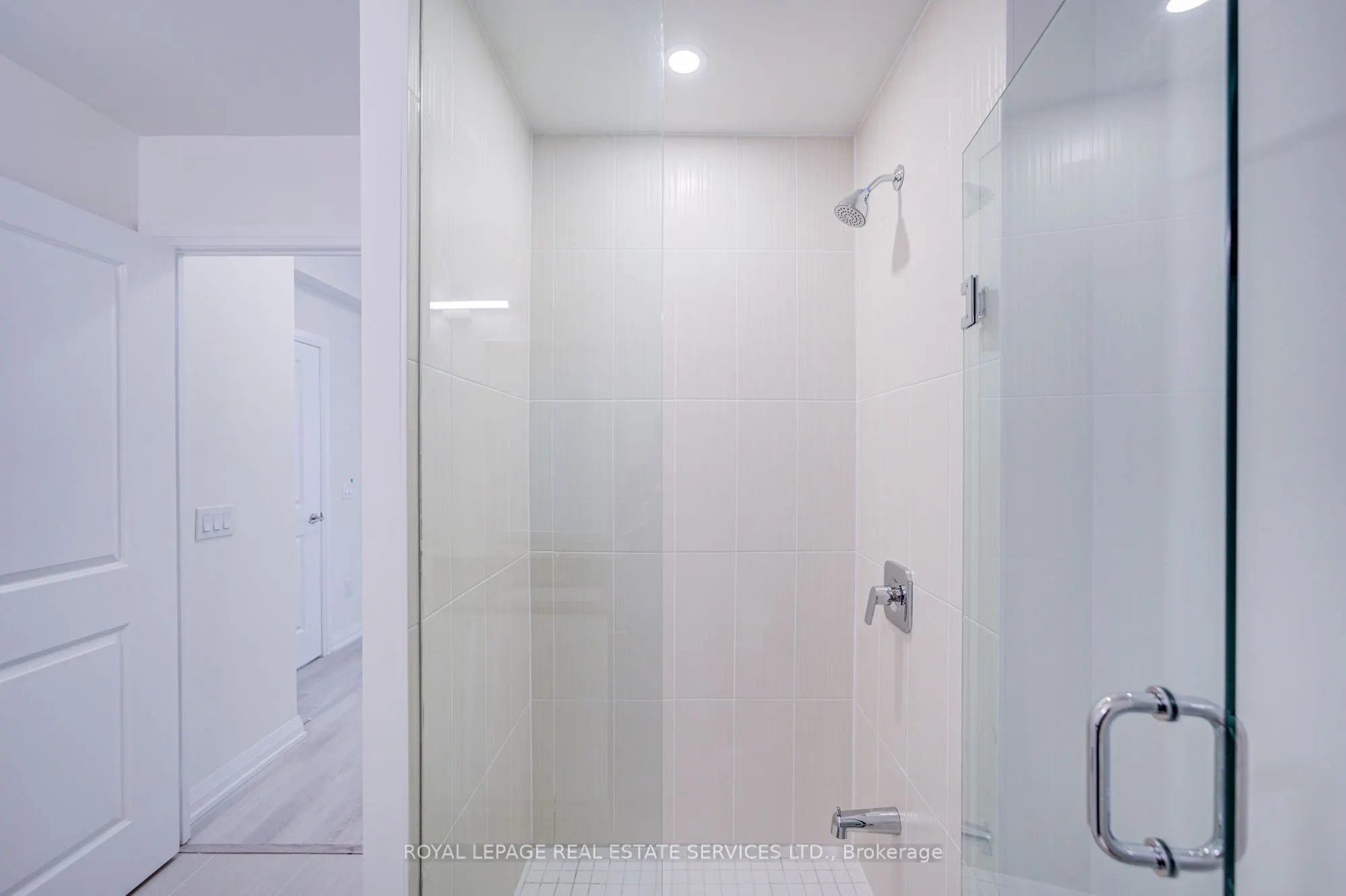 3260 Sheppard Avenue E, #404