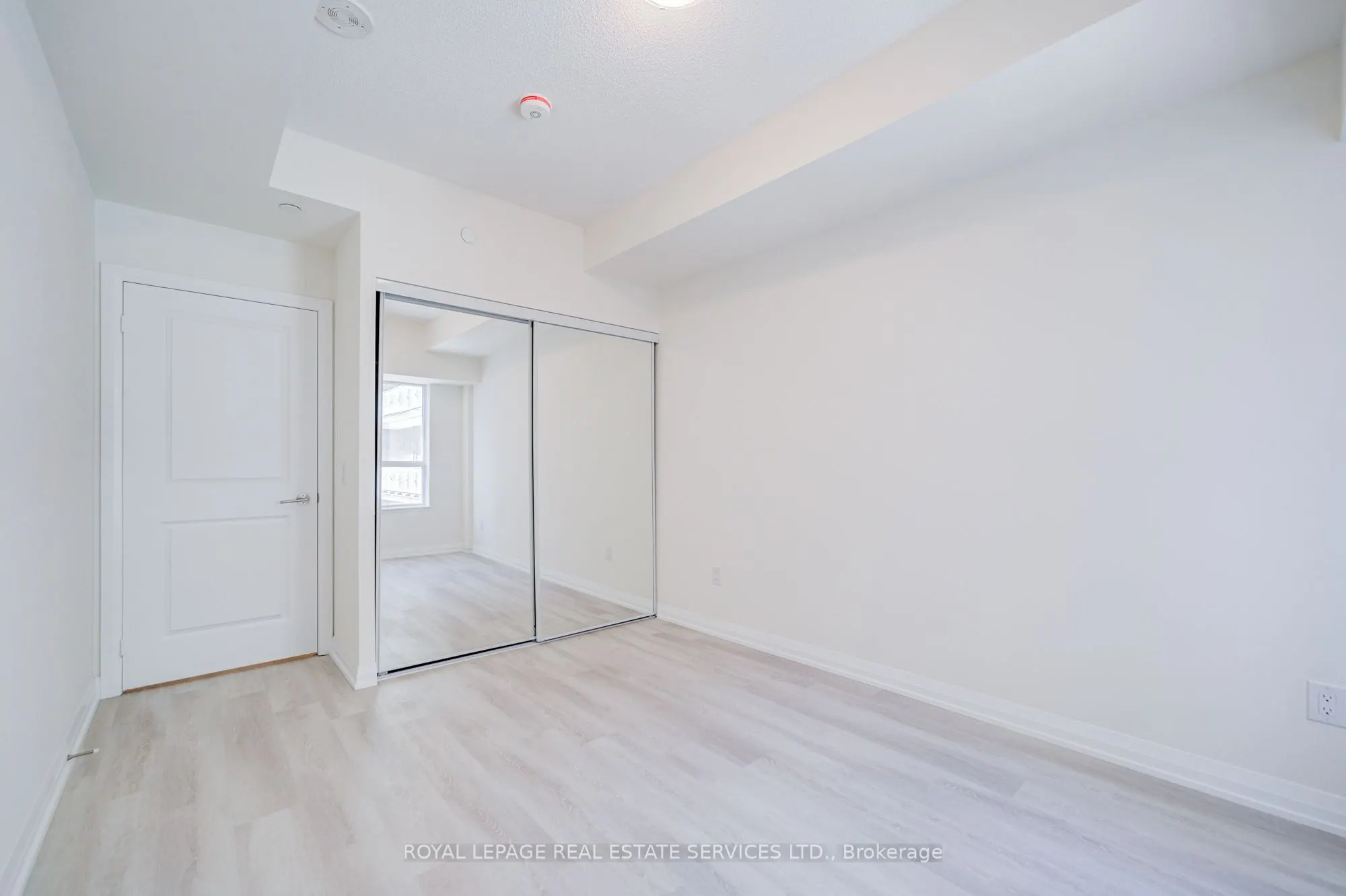 3260 Sheppard Avenue E, #404