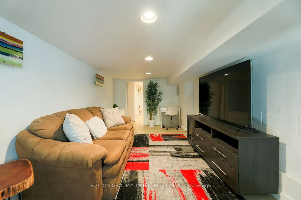 70 Carlaw Avenue, #Bsmt
