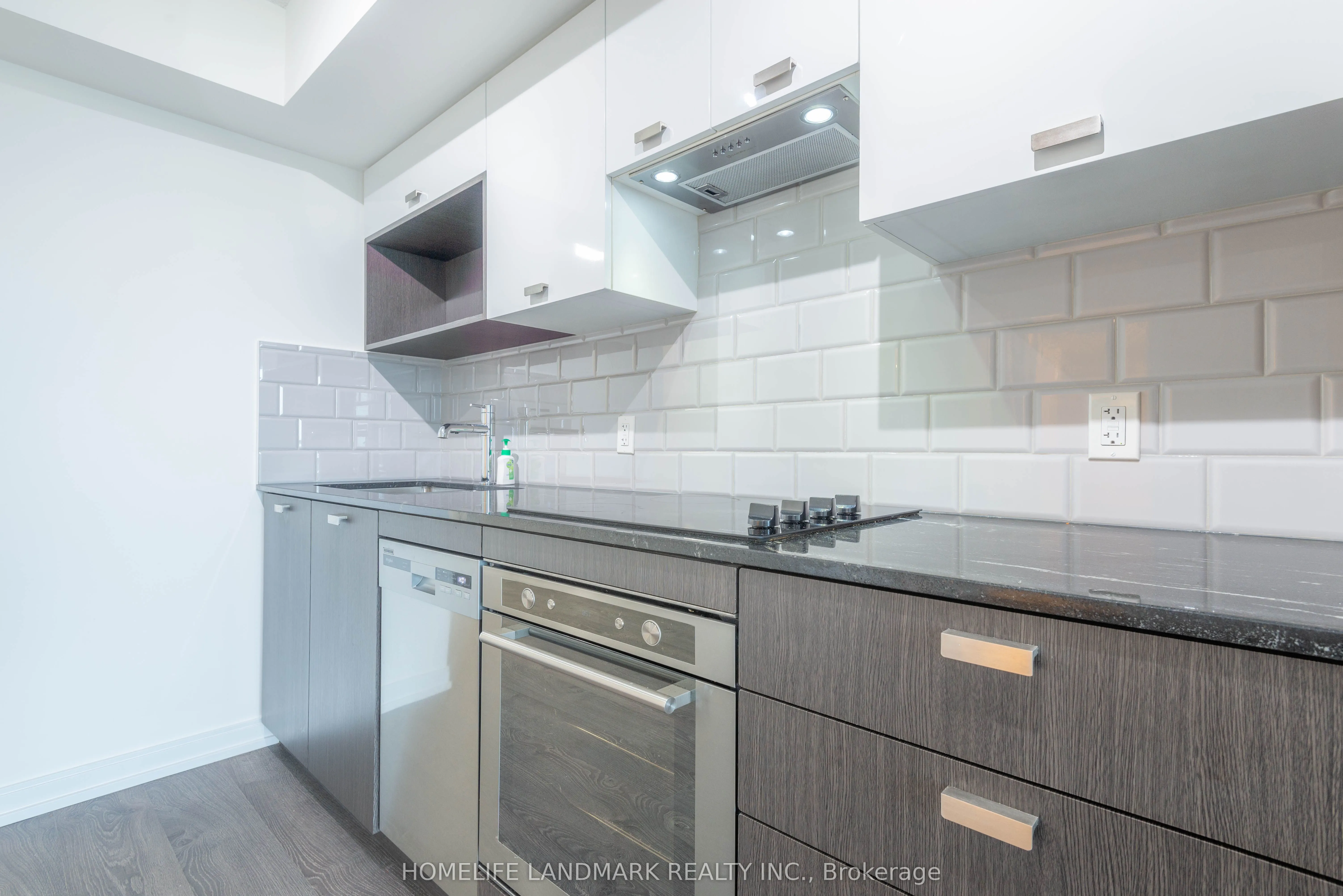 275 Village Green Square, #2618