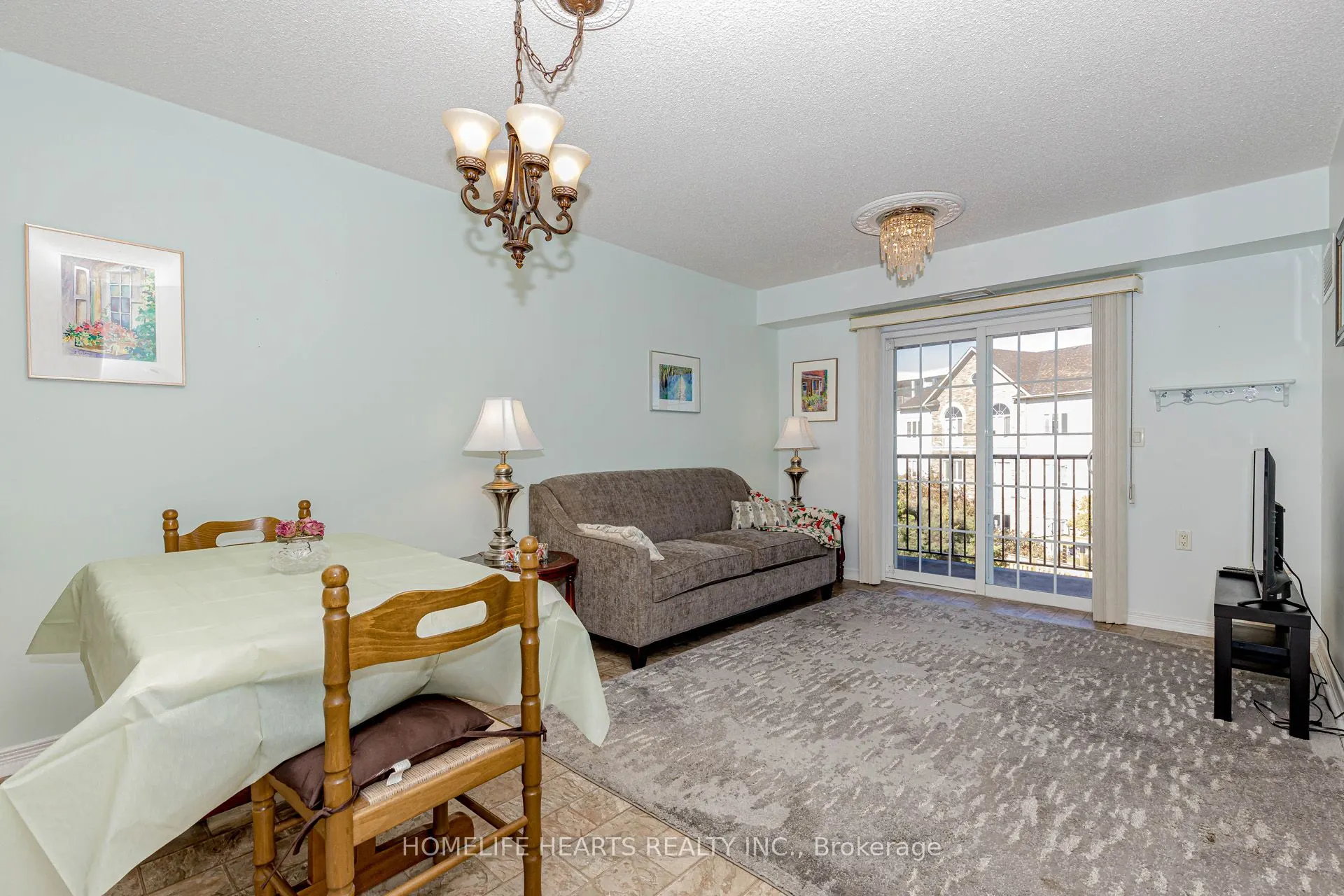 61 Clarington Boulevard, #315