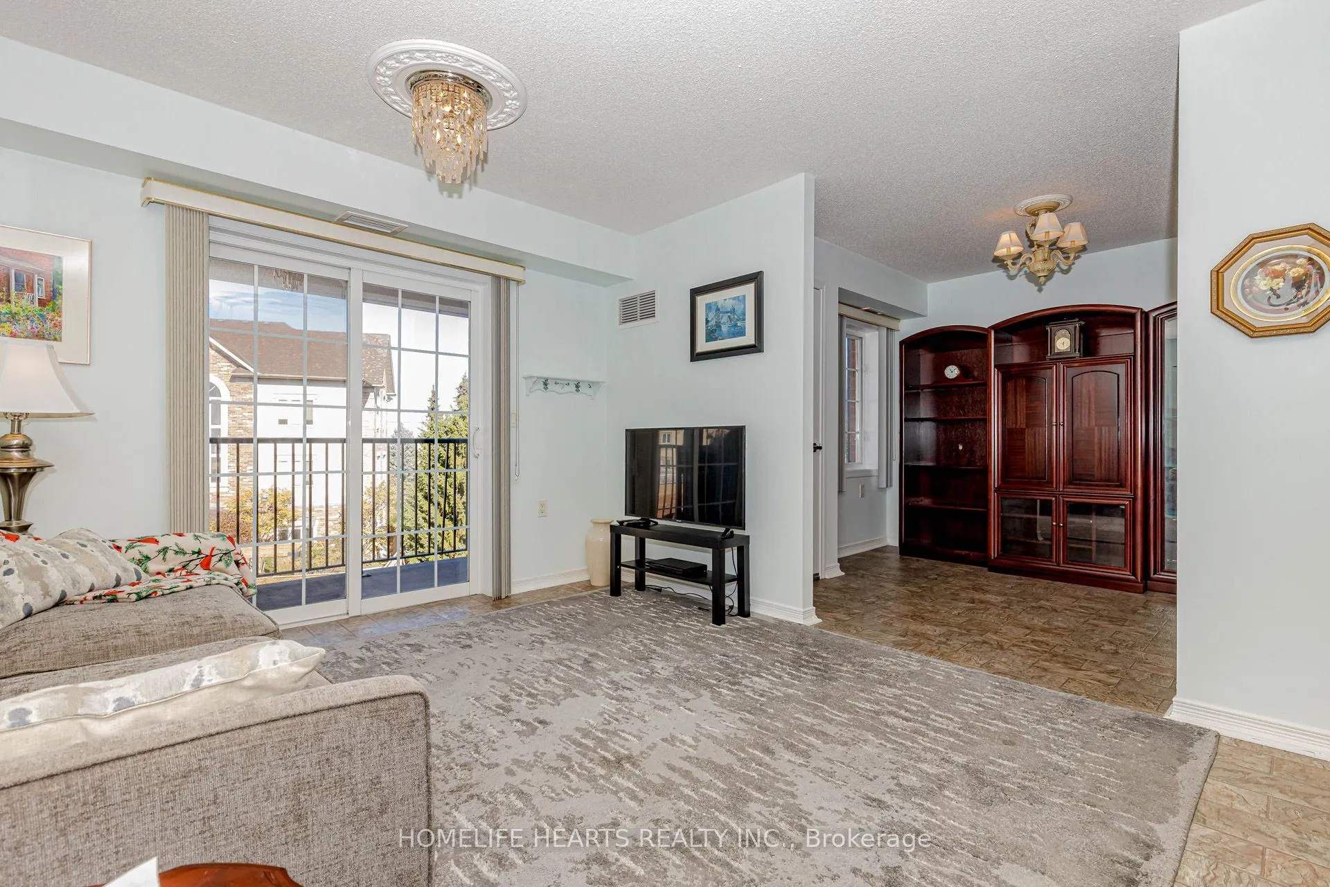 61 Clarington Boulevard, #315
