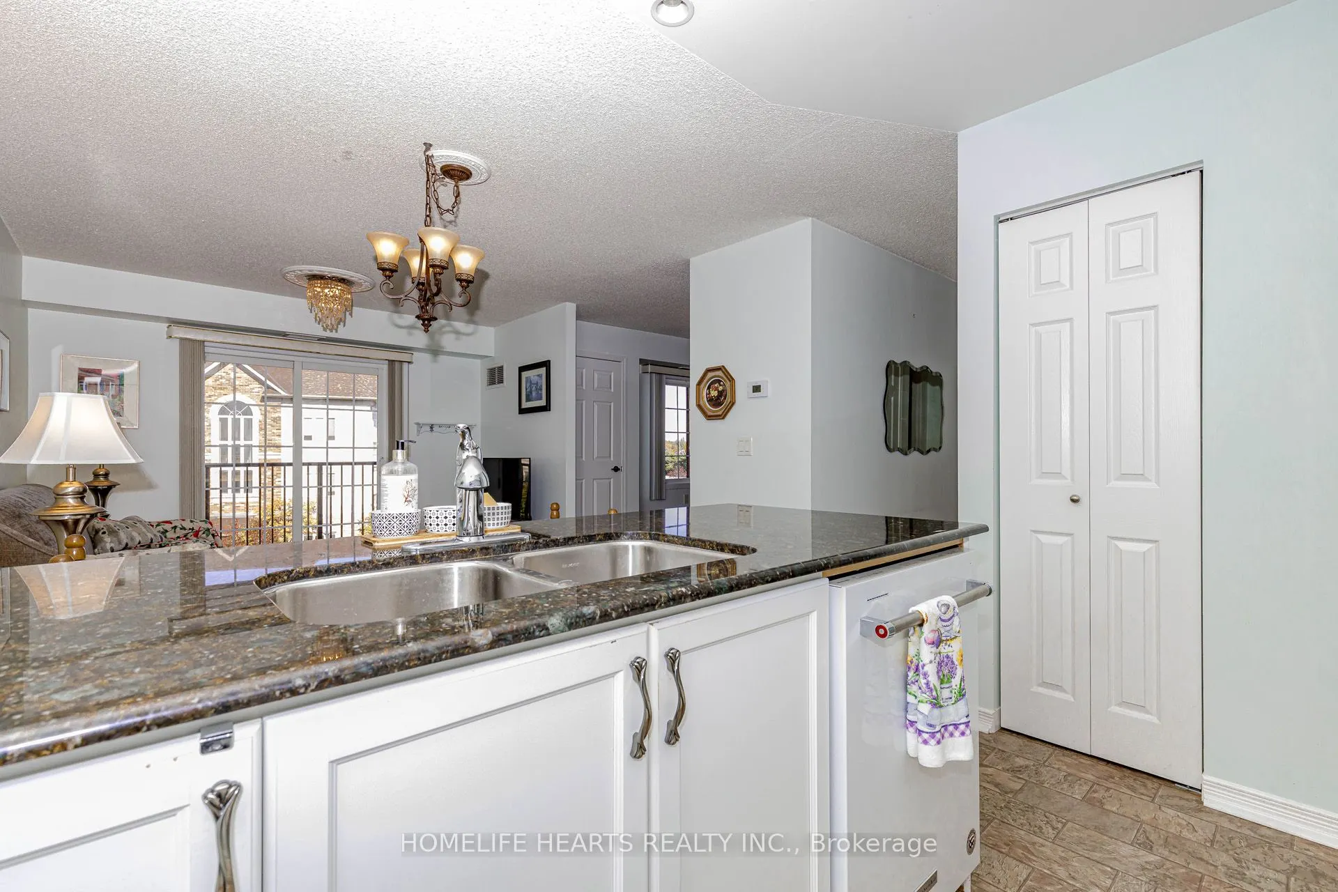61 Clarington Boulevard, #315