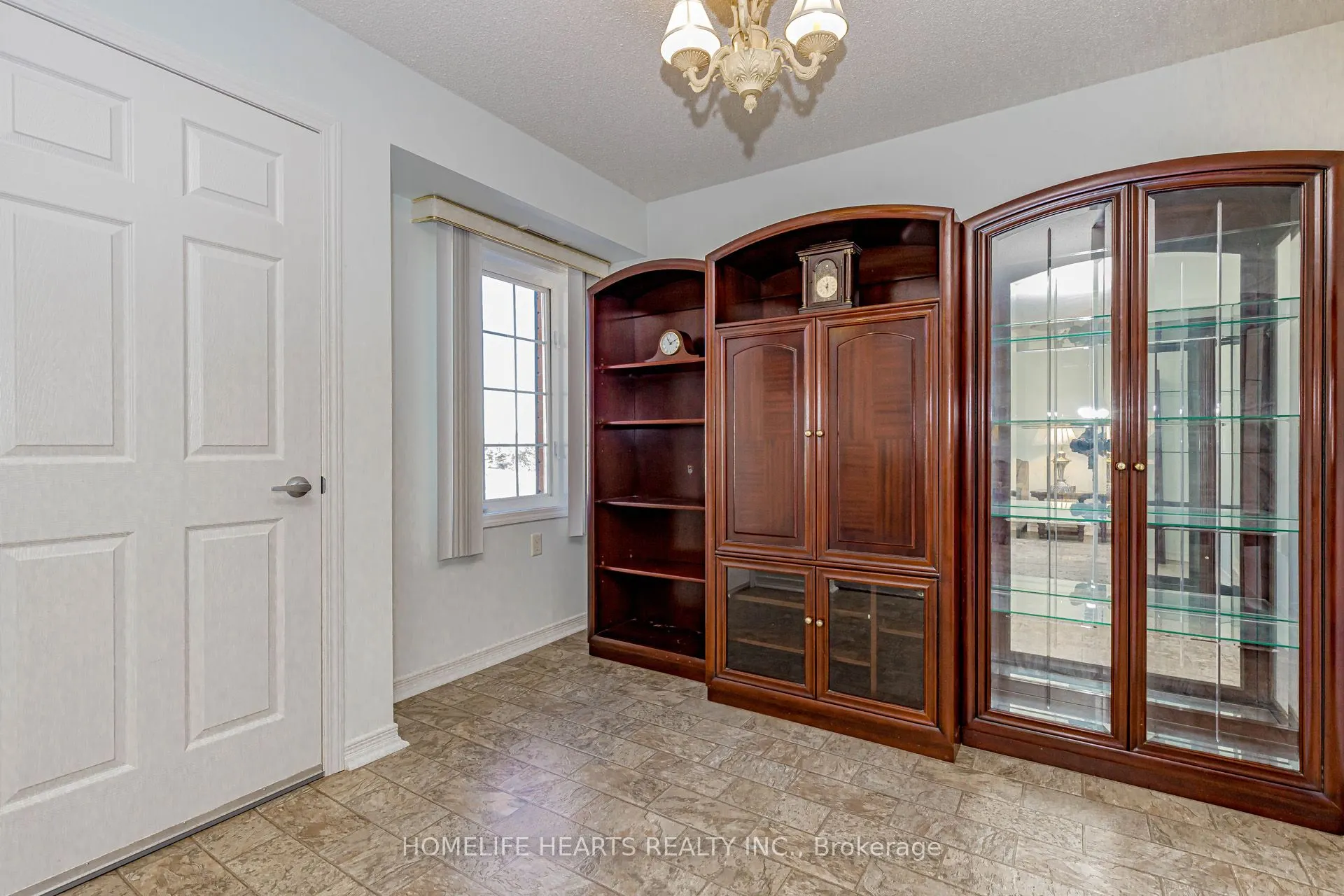 61 Clarington Boulevard, #315