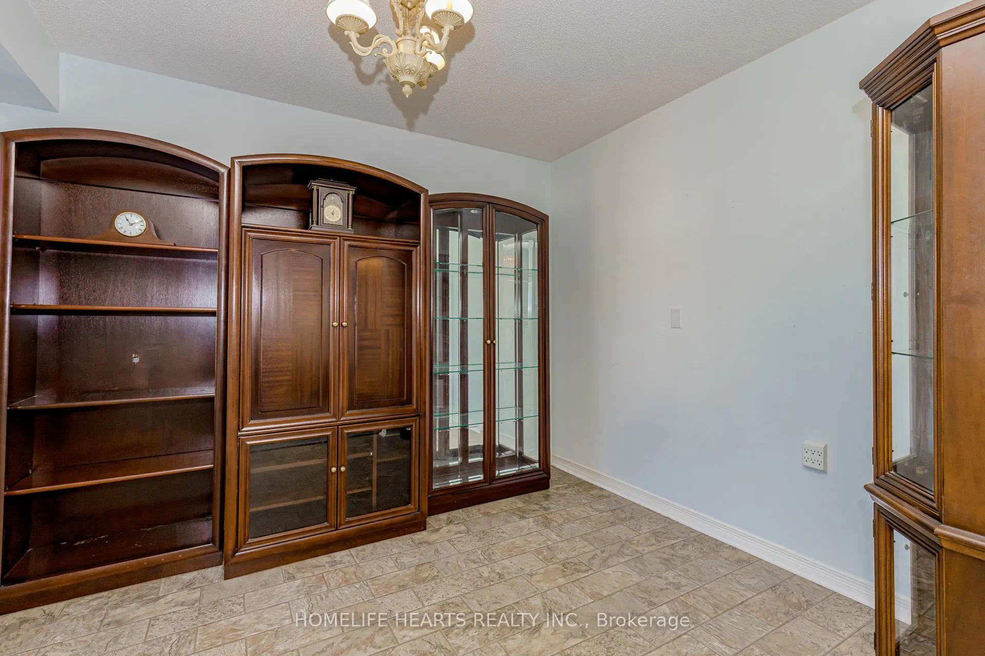 61 Clarington Boulevard, #315