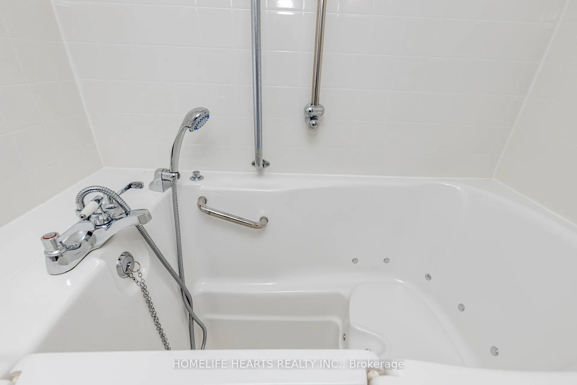 61 Clarington Boulevard, #315