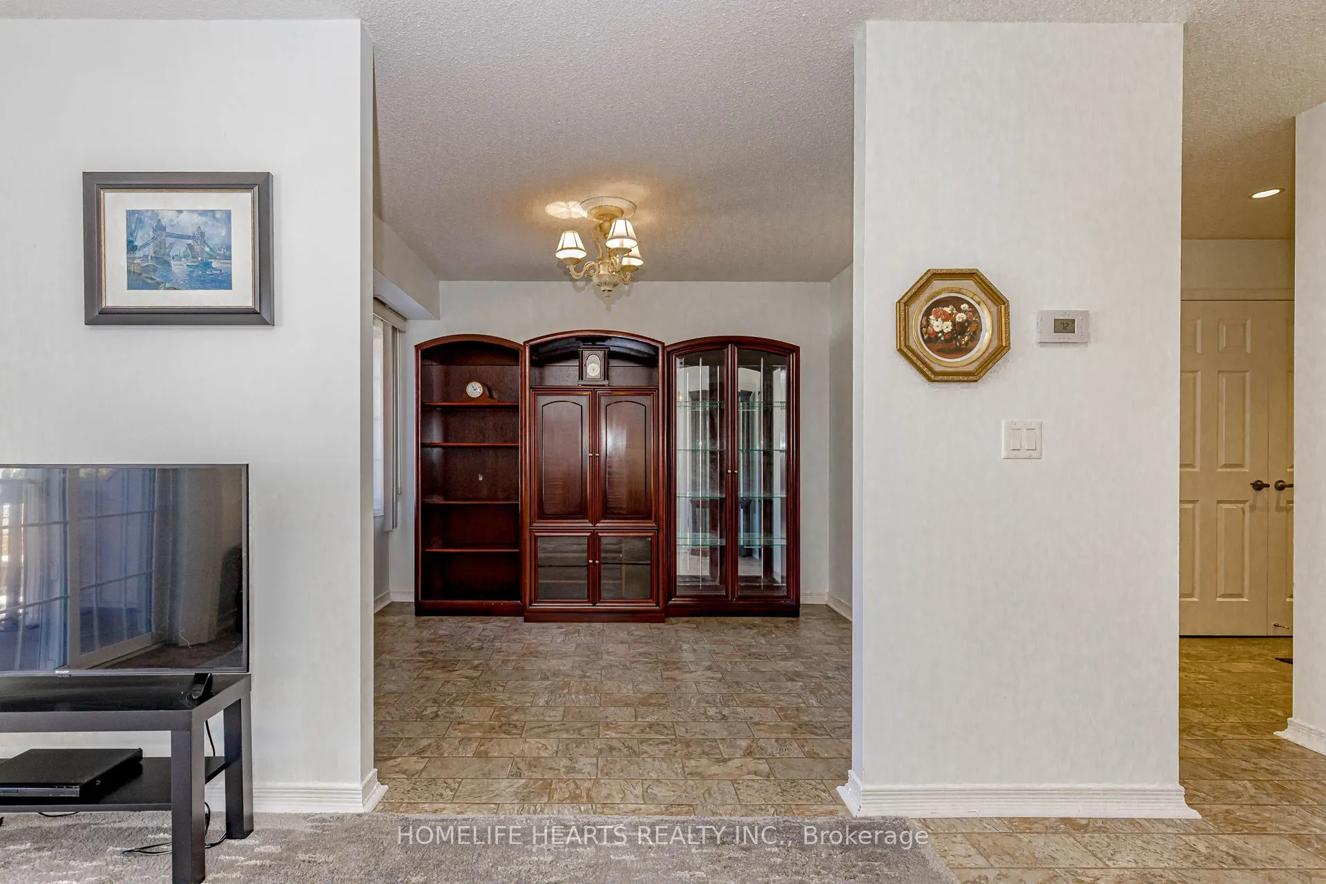61 Clarington Boulevard, #315
