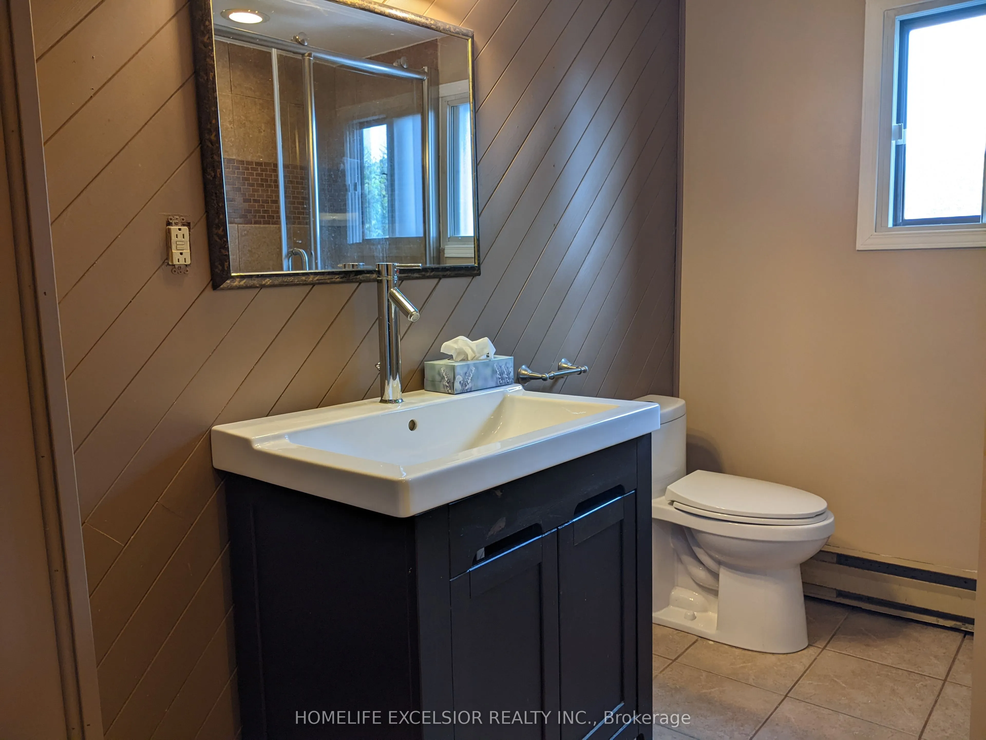 1478 Simcoe Street N