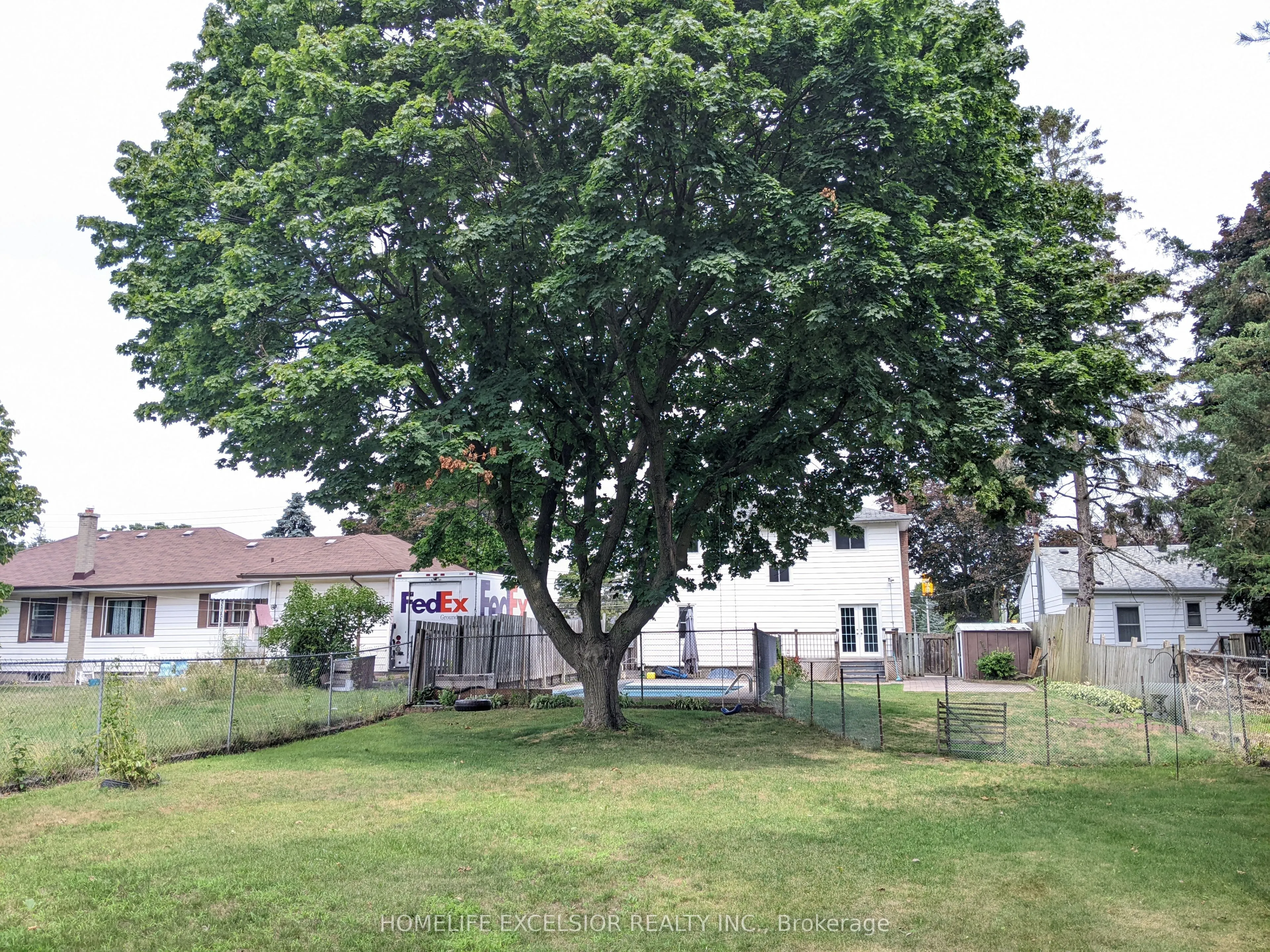 1478 Simcoe Street N