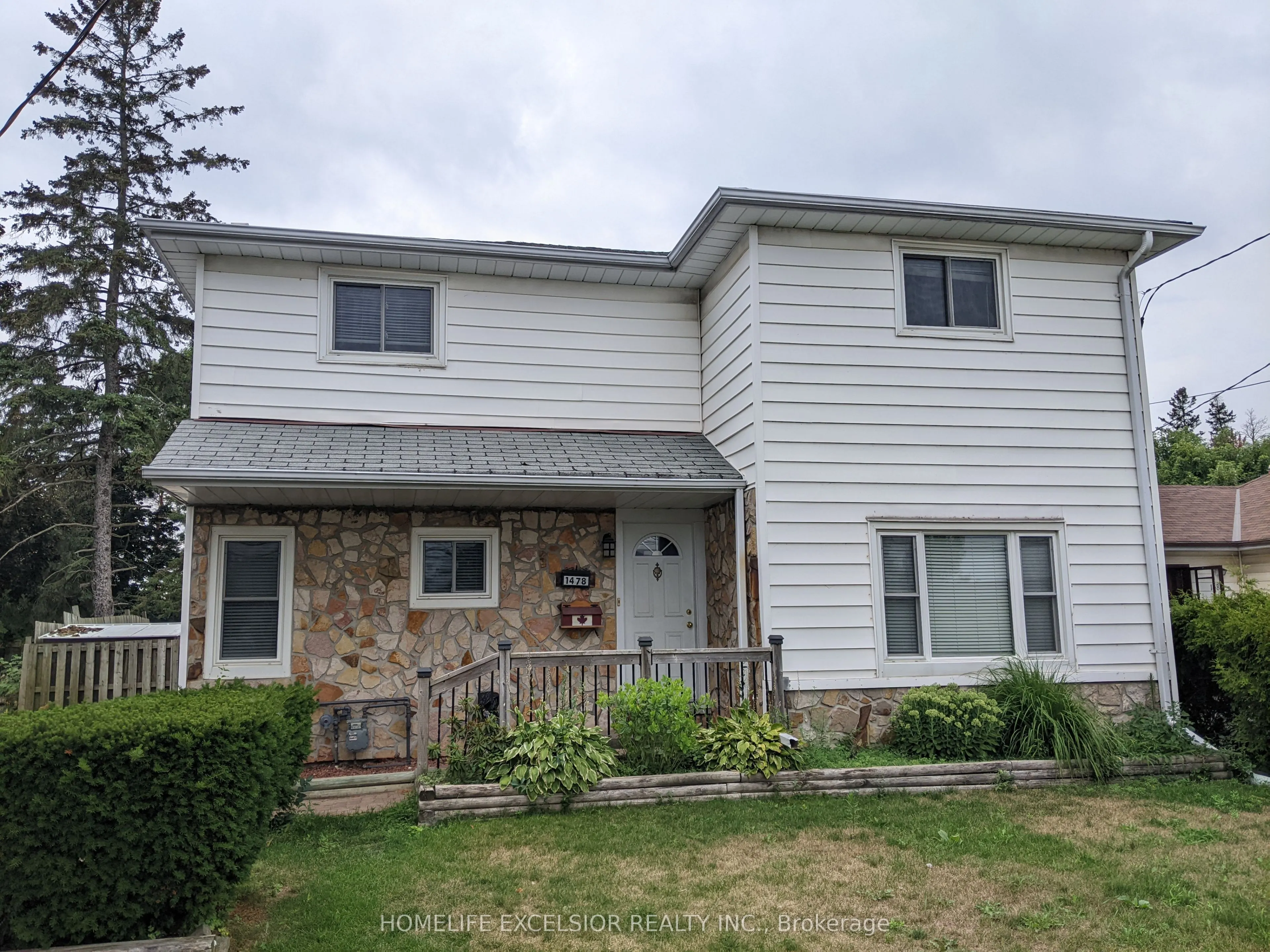 1478 Simcoe Street N