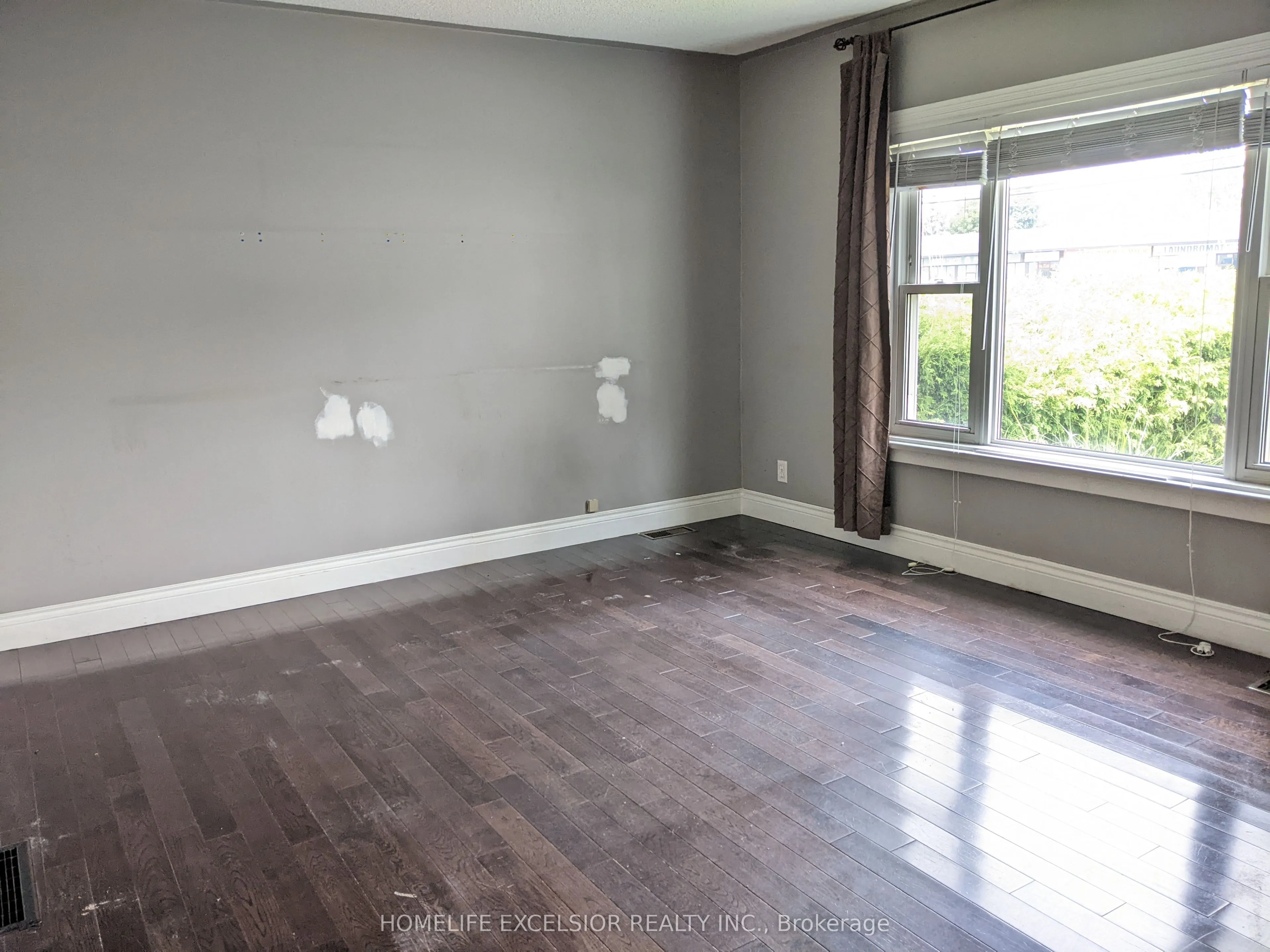 1478 Simcoe Street N
