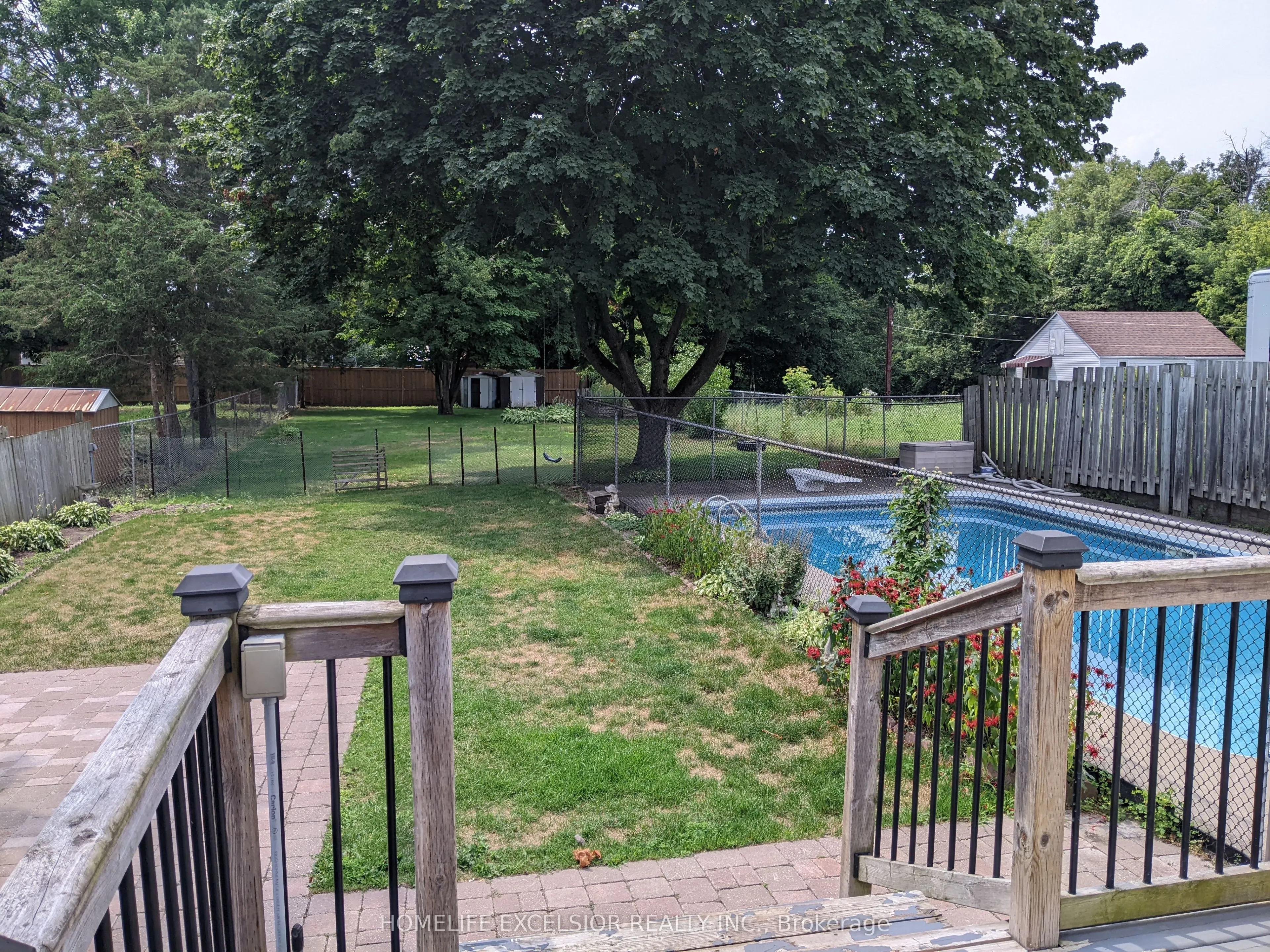 1478 Simcoe Street N