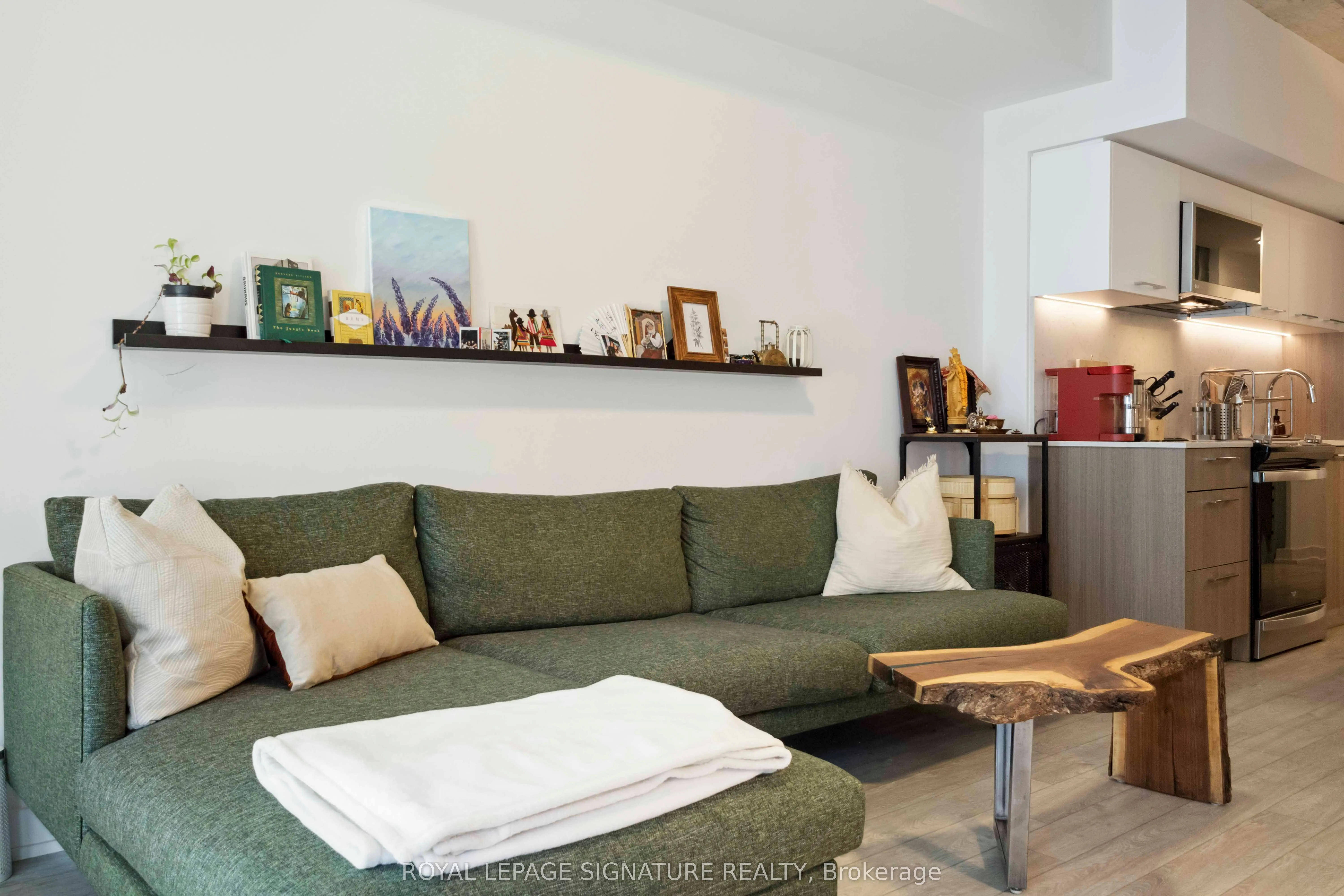 665 Queen Street E, #313