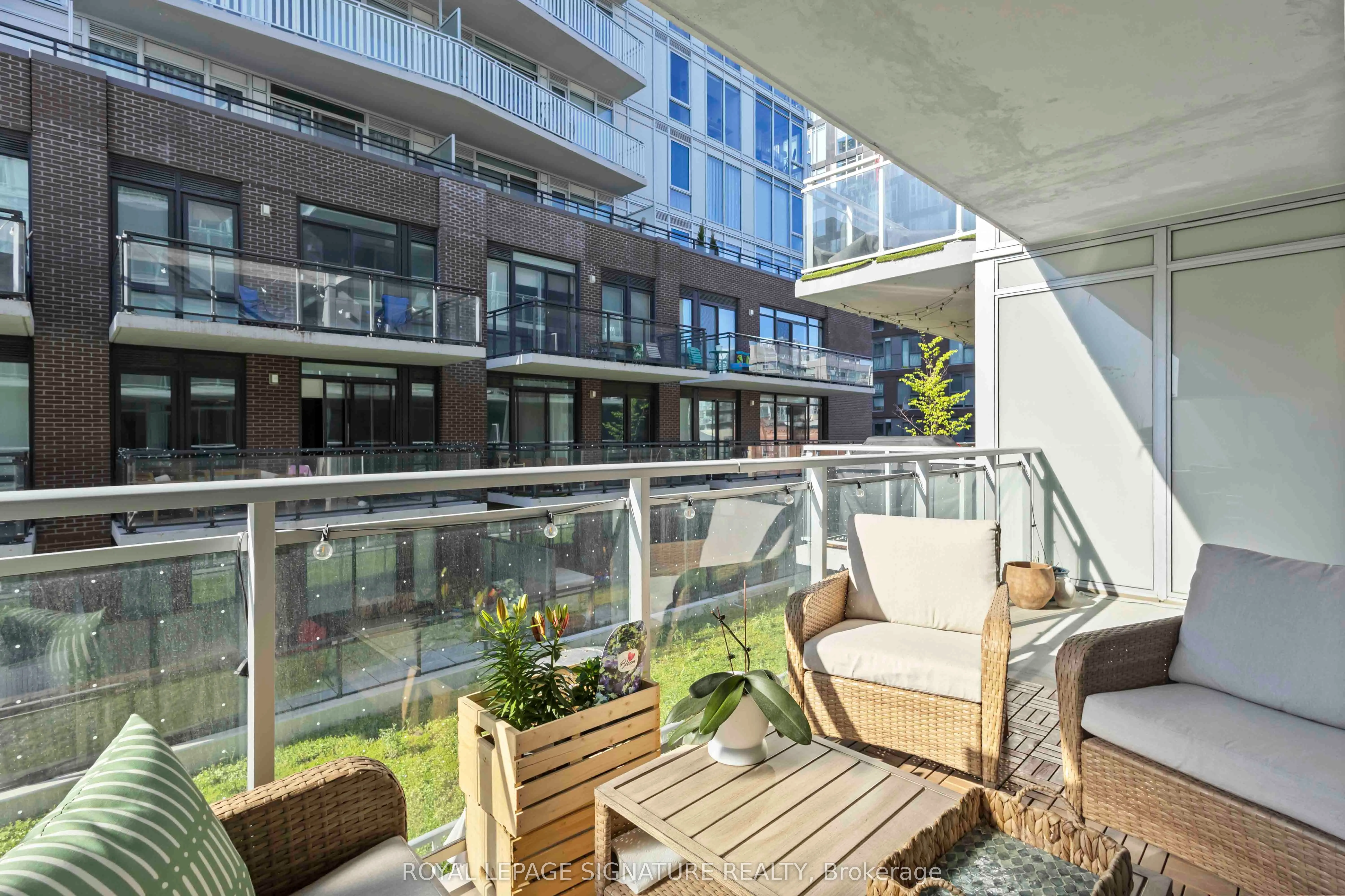 665 Queen Street E, #313