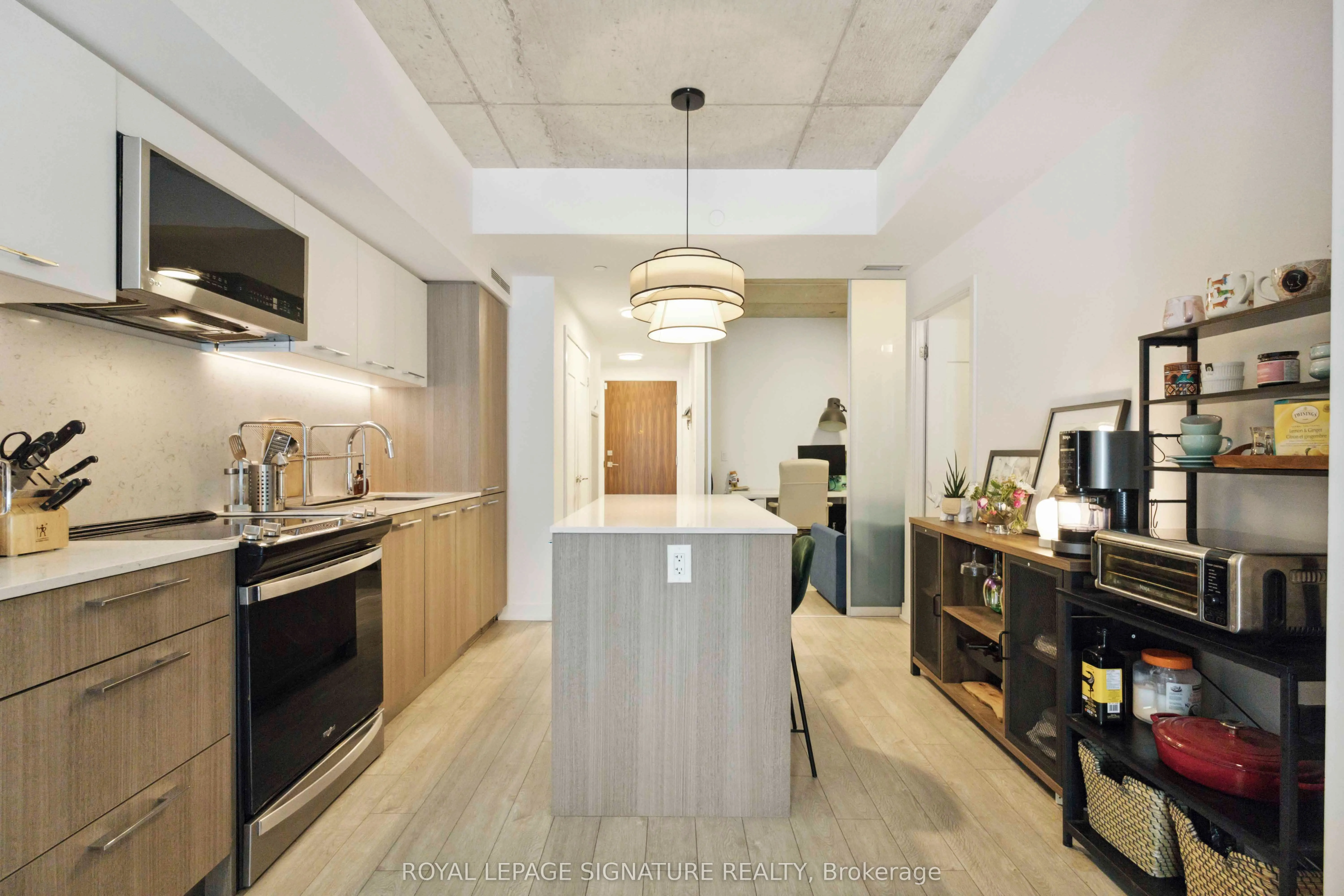 665 Queen Street E, #313