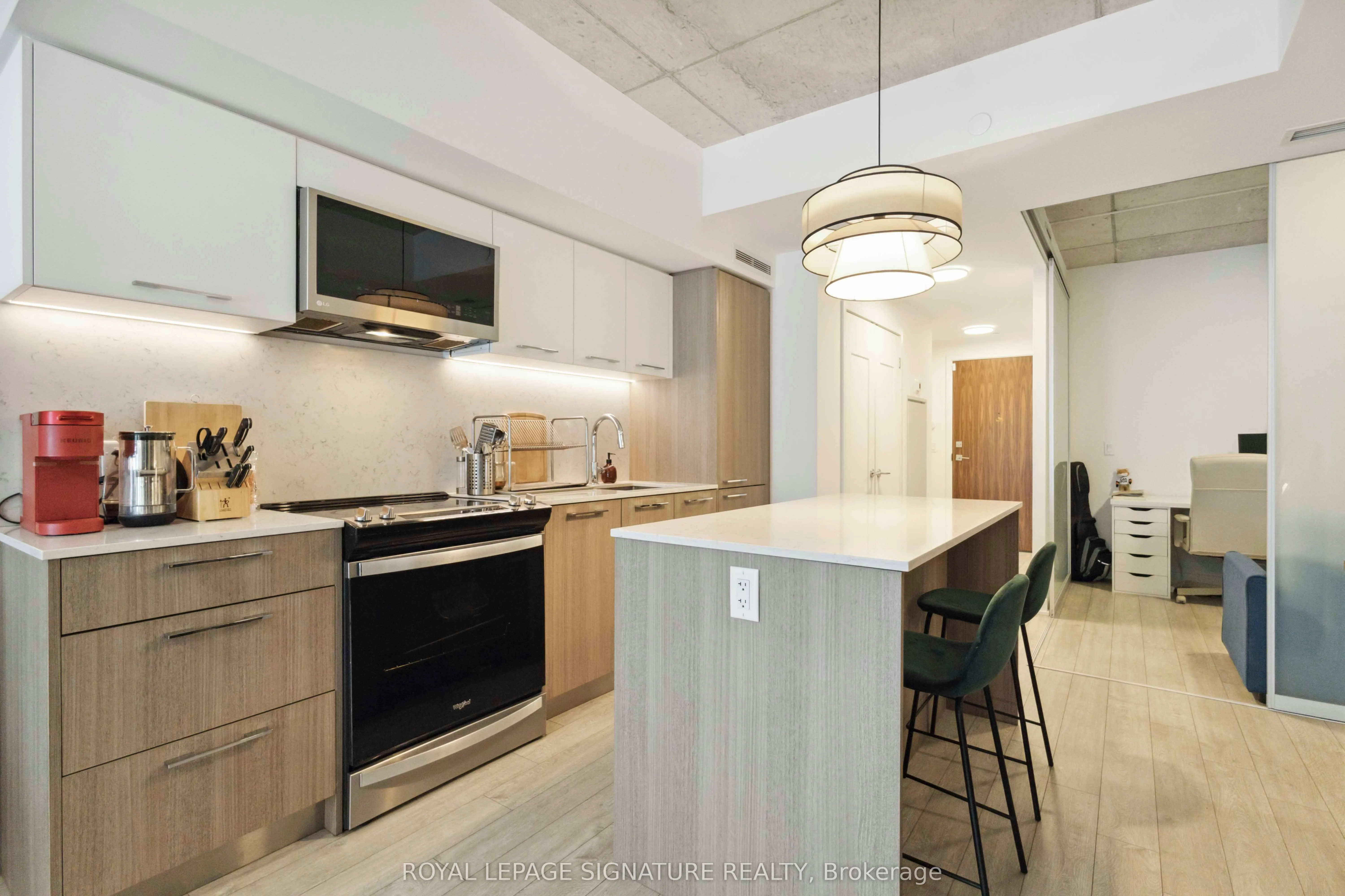 665 Queen Street E, #313