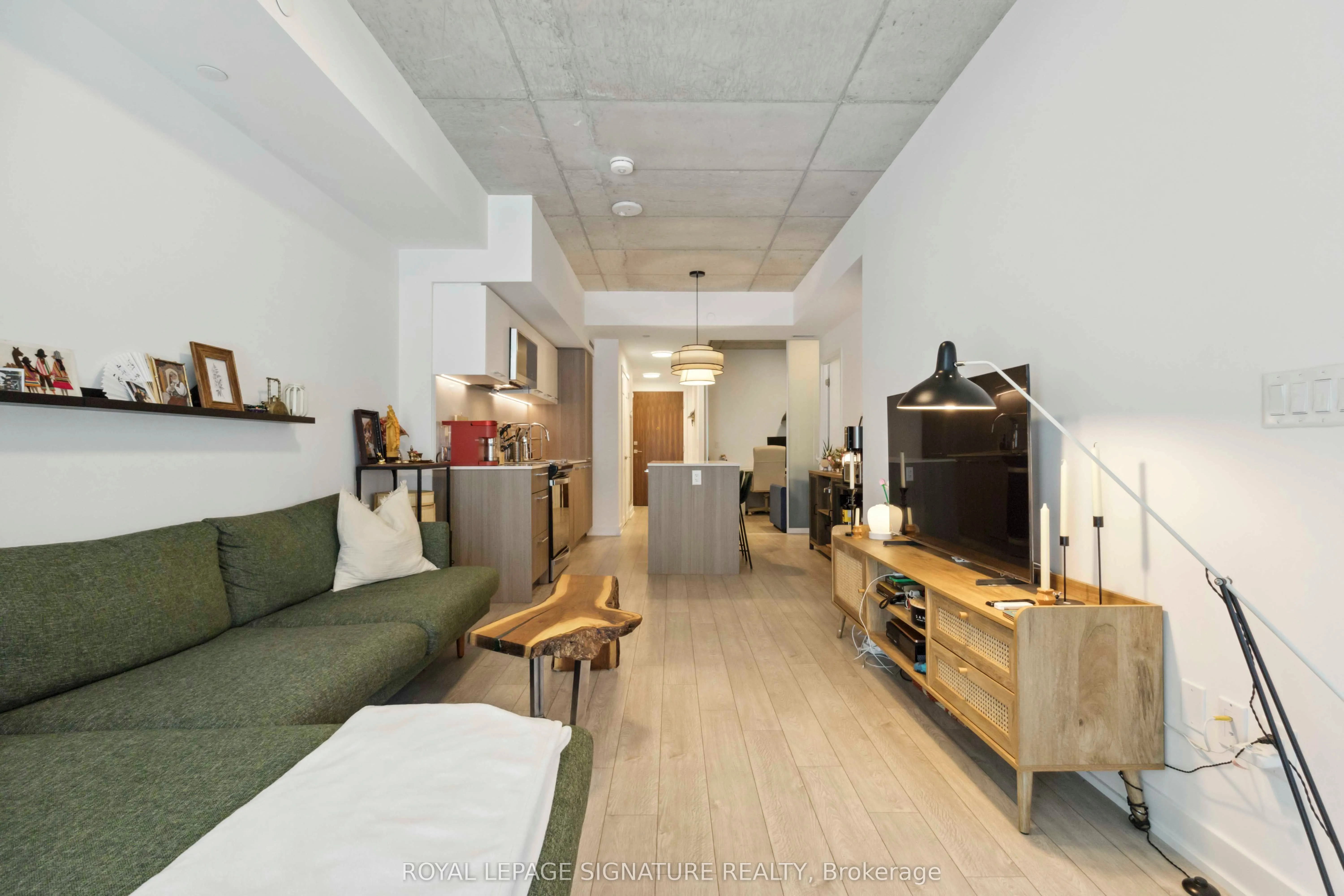 665 Queen Street E, #313