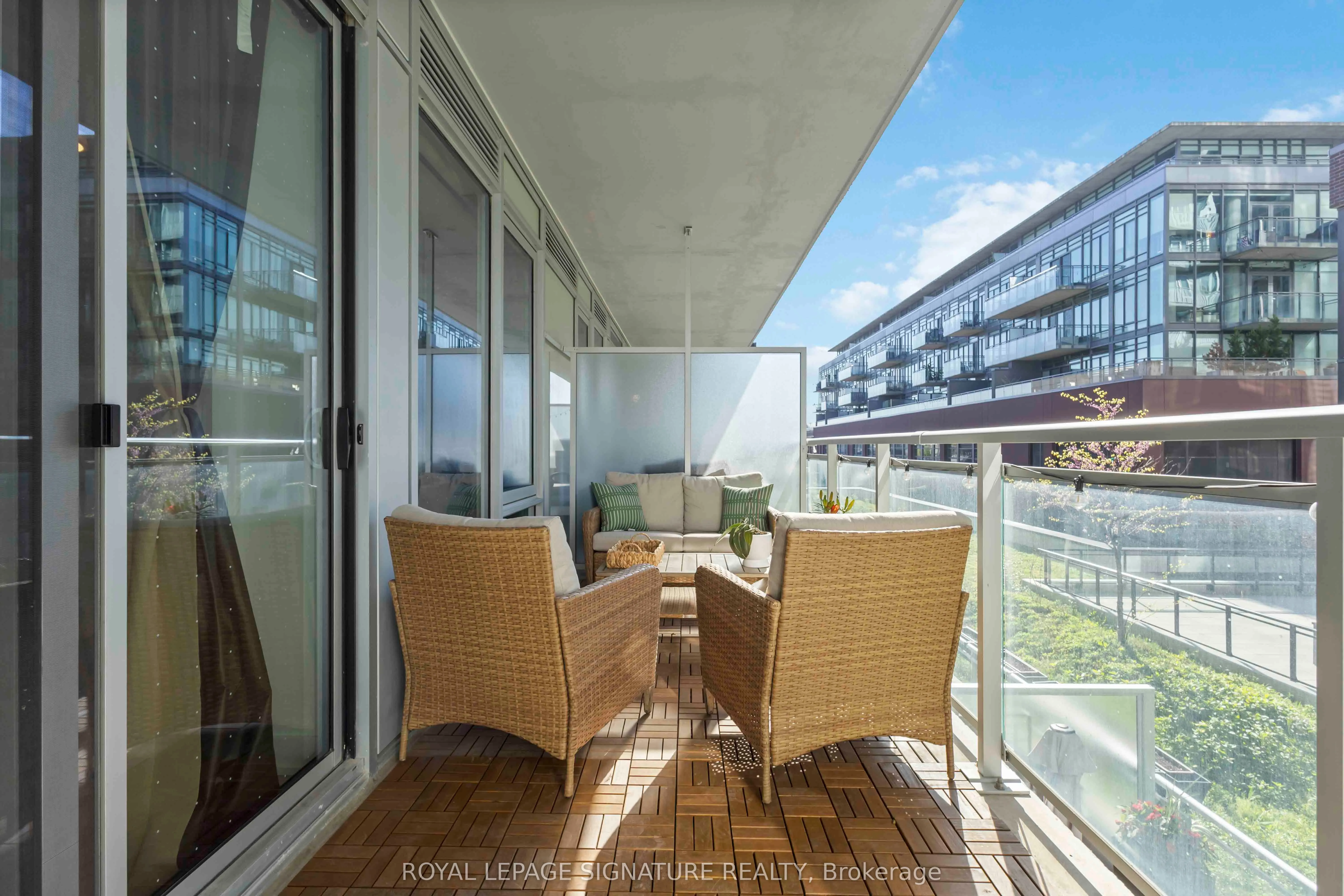 665 Queen Street E, #313