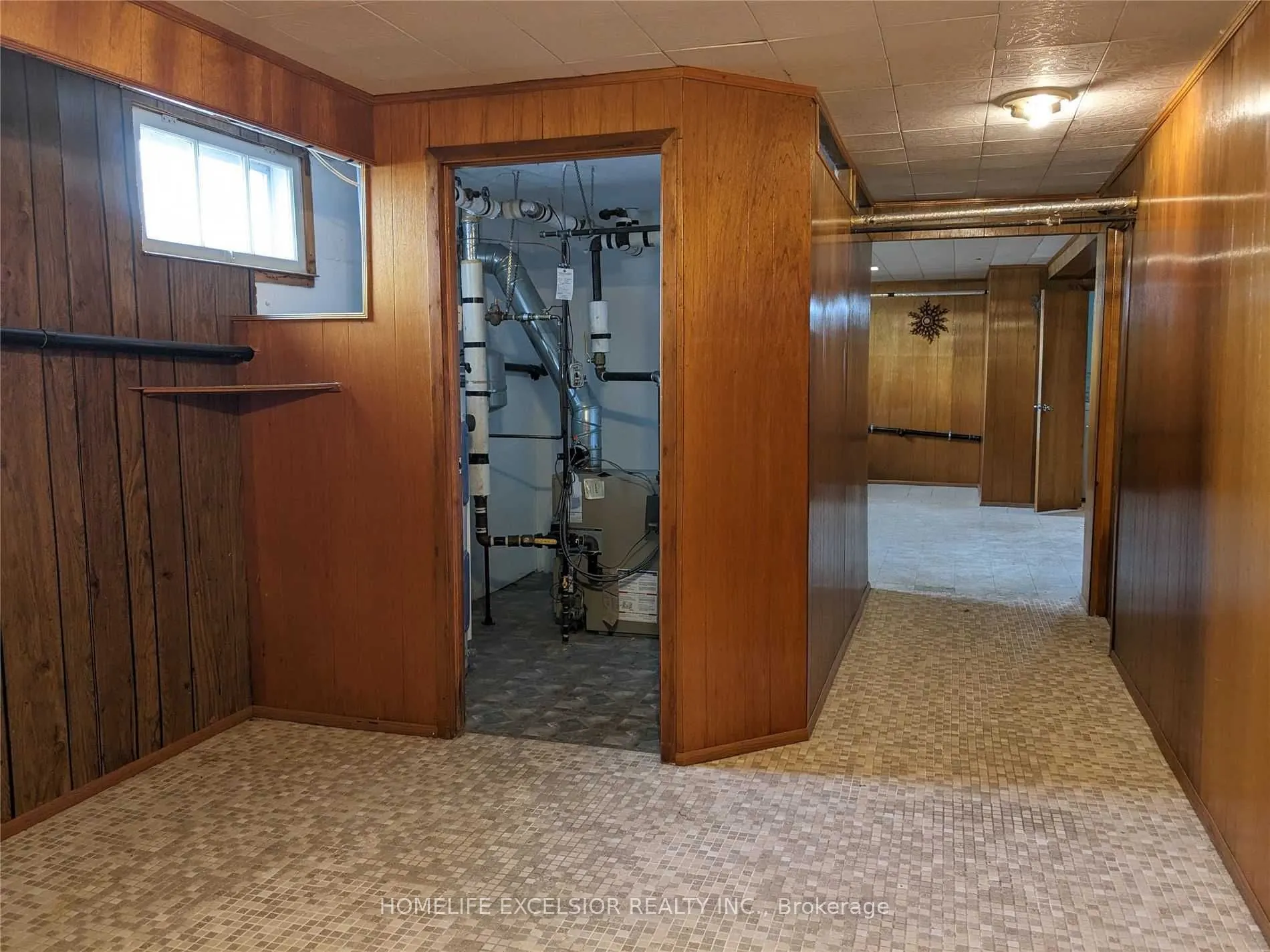 1482 Simcoe Street N