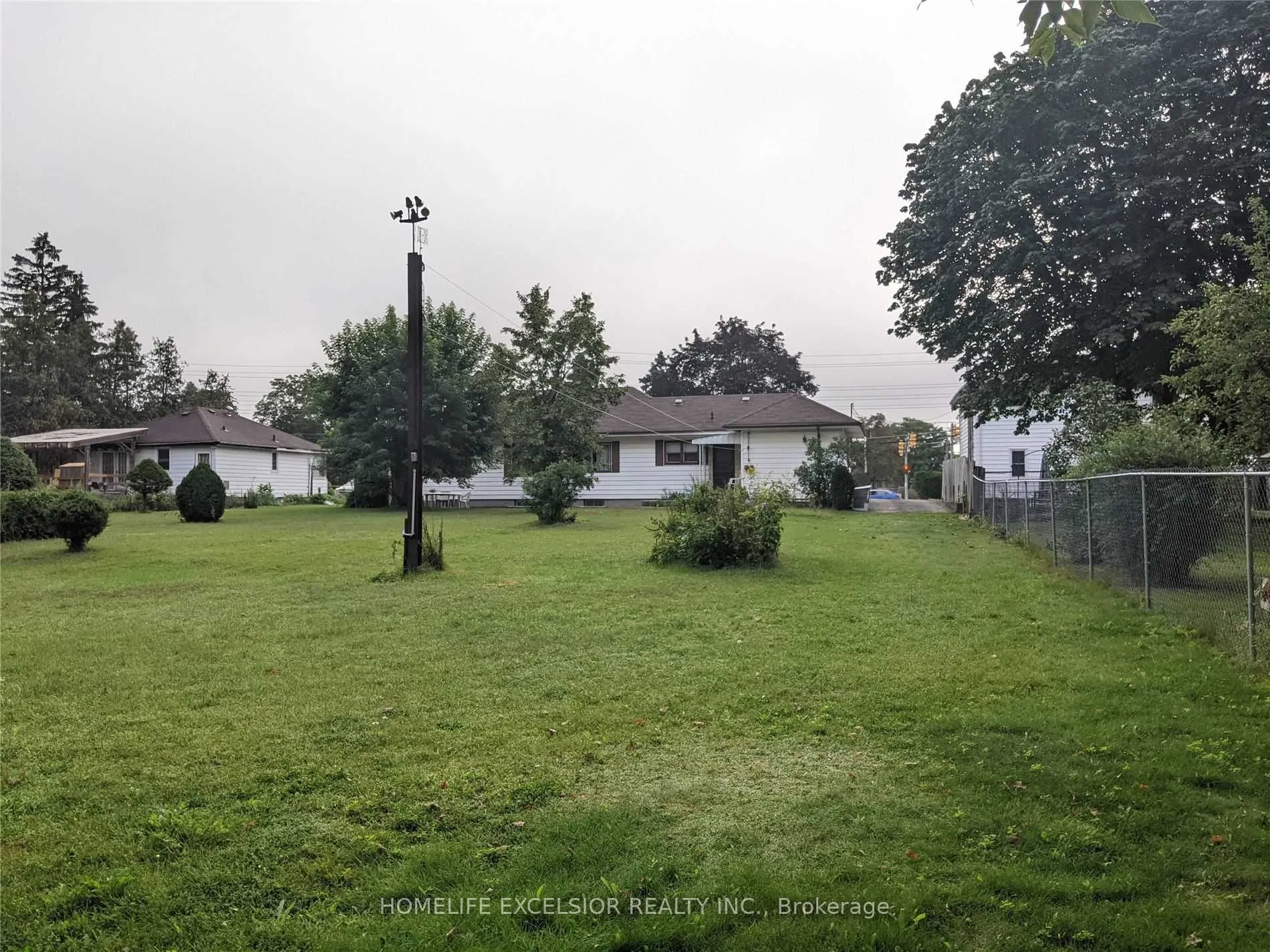1482 Simcoe Street N