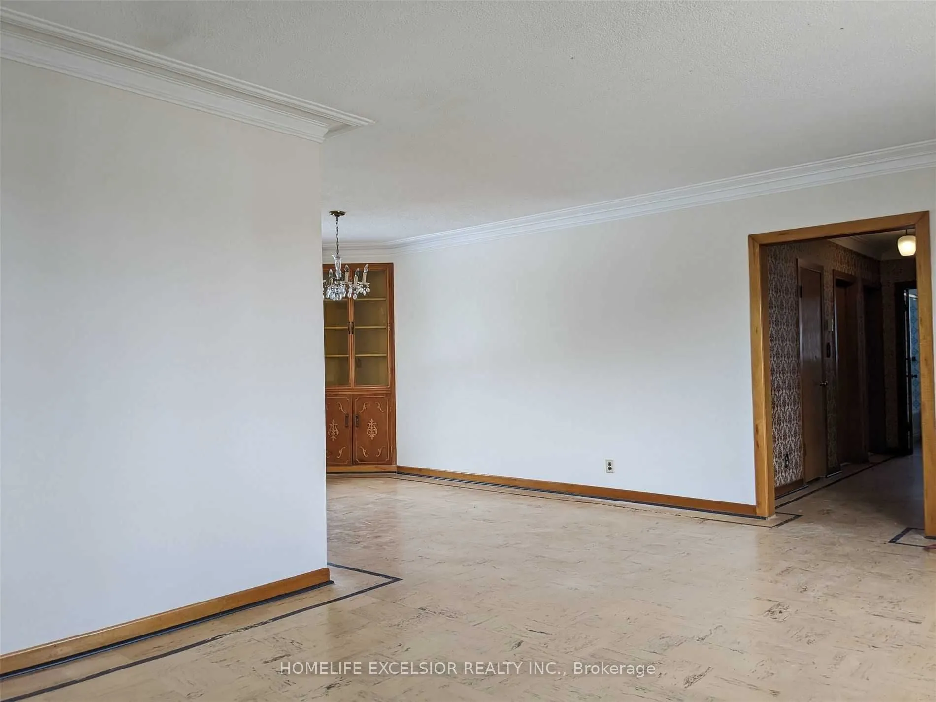 1482 Simcoe Street N
