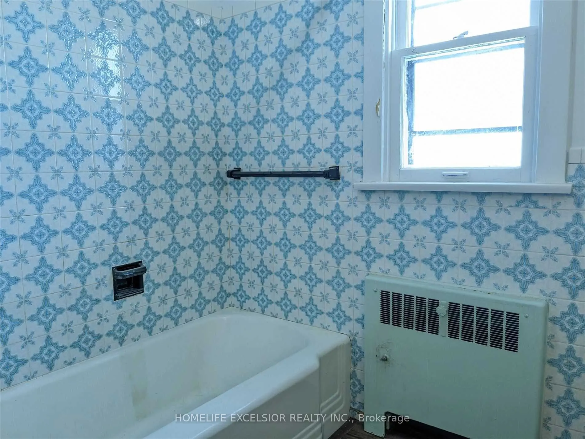 1482 Simcoe Street N