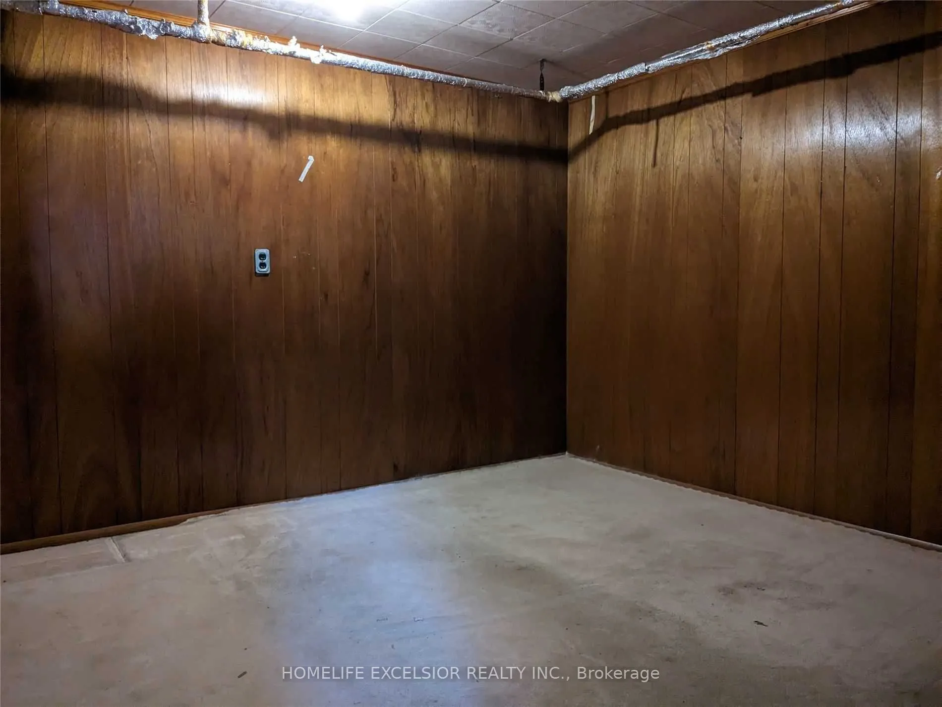 1482 Simcoe Street N