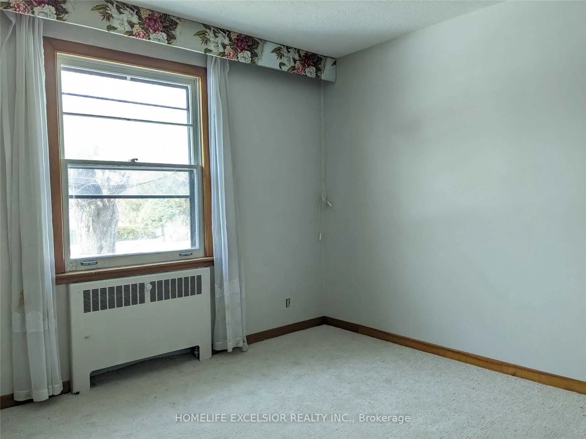 1482 Simcoe Street N