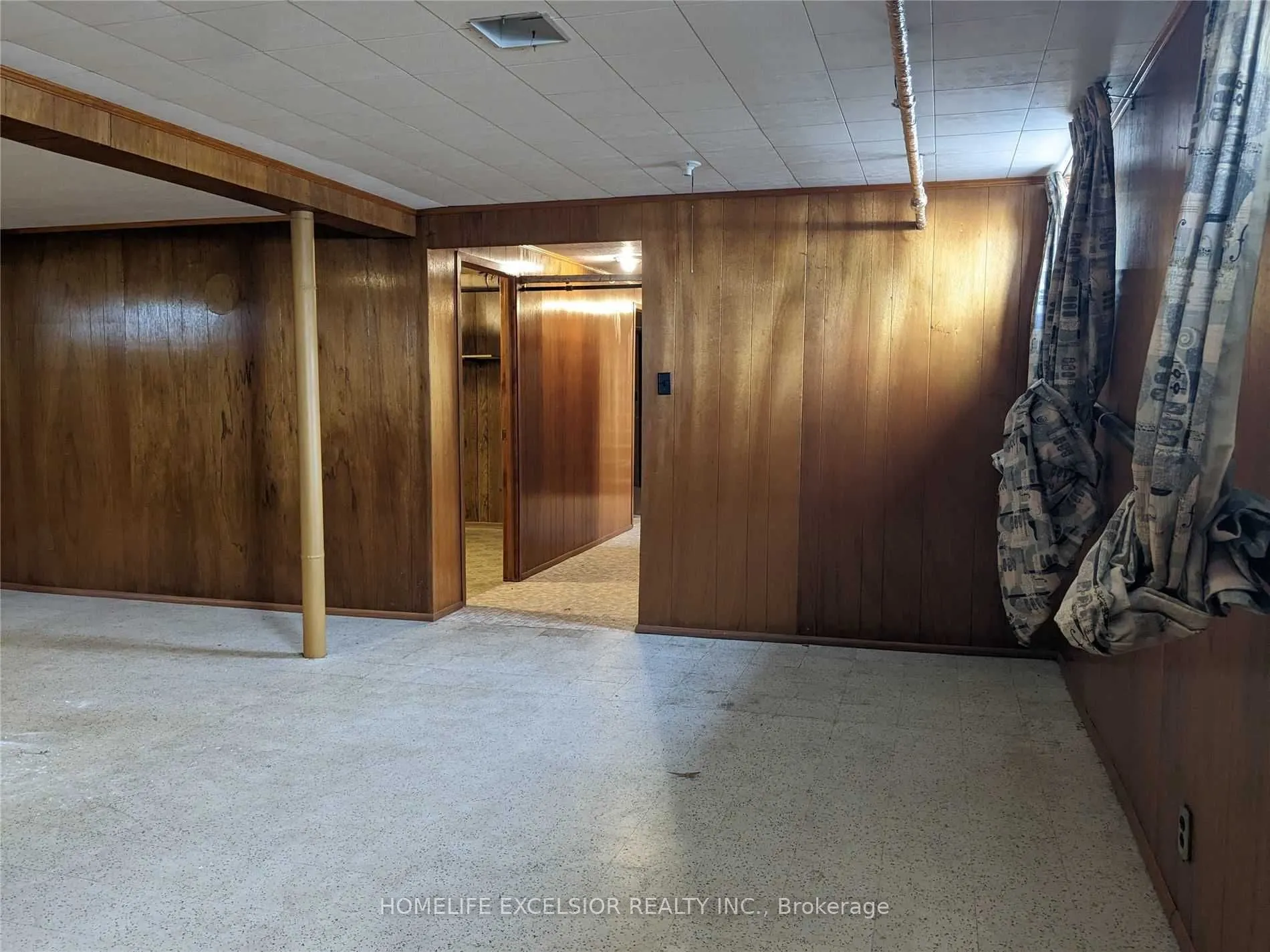 1482 Simcoe Street N