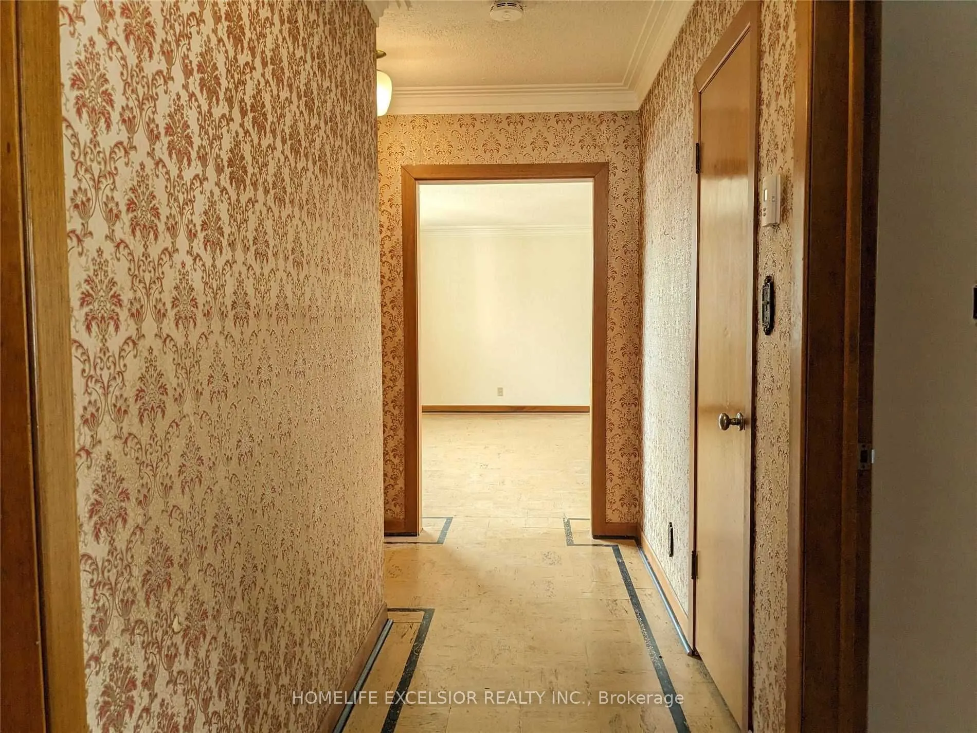 1482 Simcoe Street N