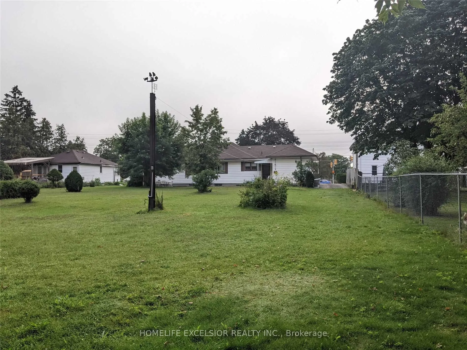 1482 Simcoe Street N