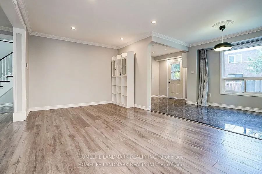 15 Saintsbury Square